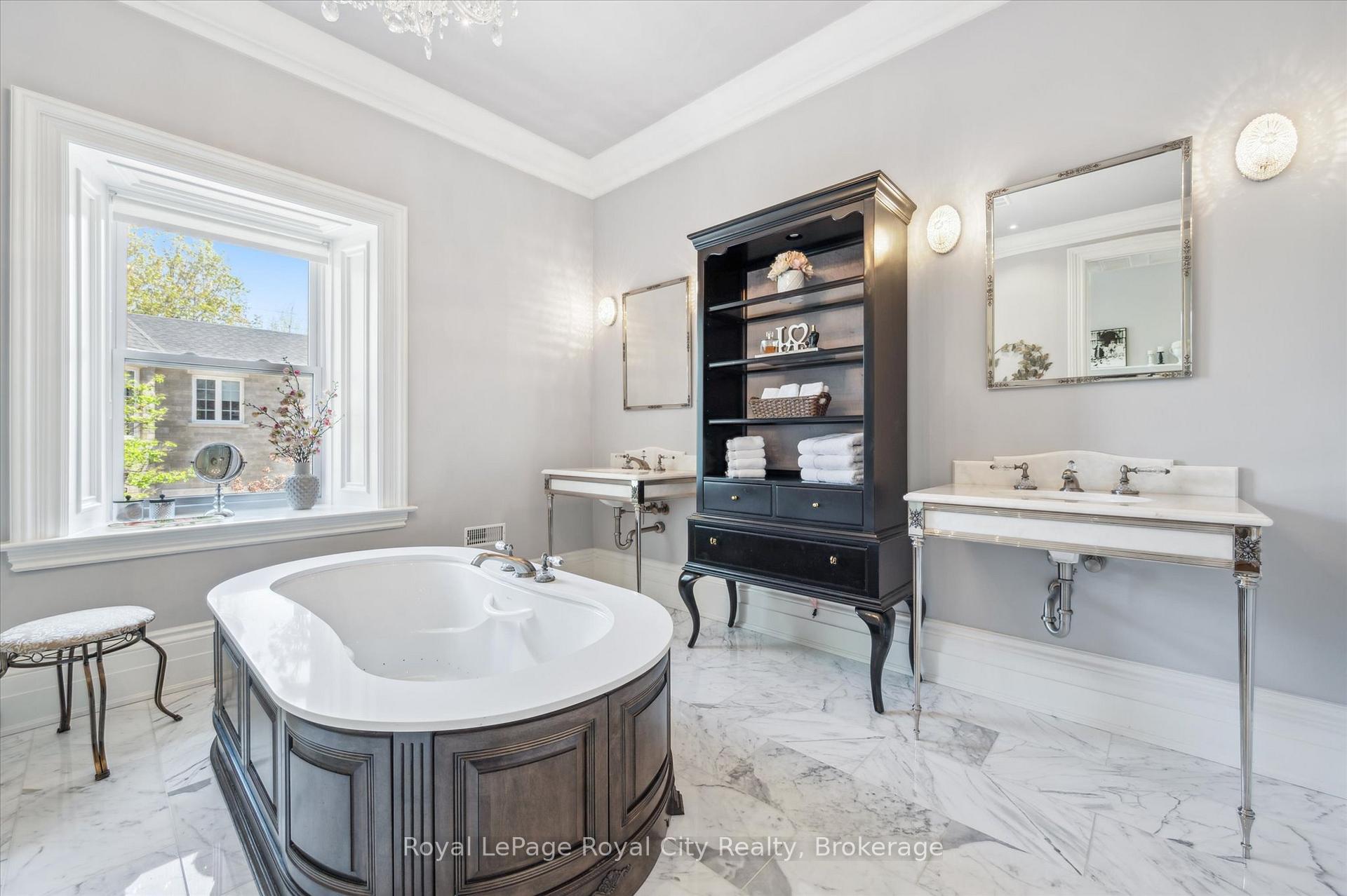 Photo 28 of Unit 15, 25 Manor Park Crescent, Guelph, Dovercliffe Park/Old University — HOMEH