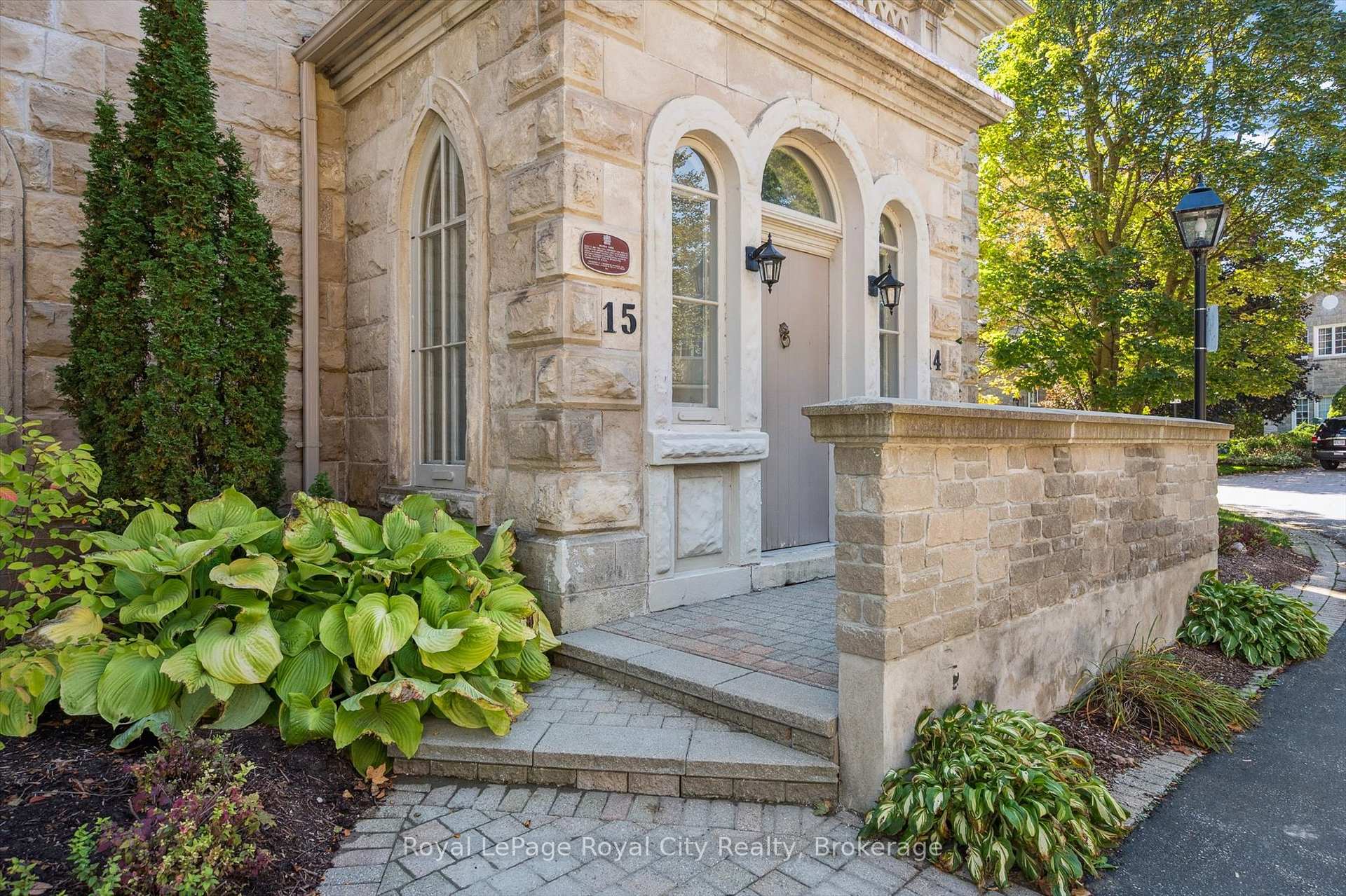 Photo 31 of Unit 15, 25 Manor Park Crescent, Guelph, Dovercliffe Park/Old University — HOMEH