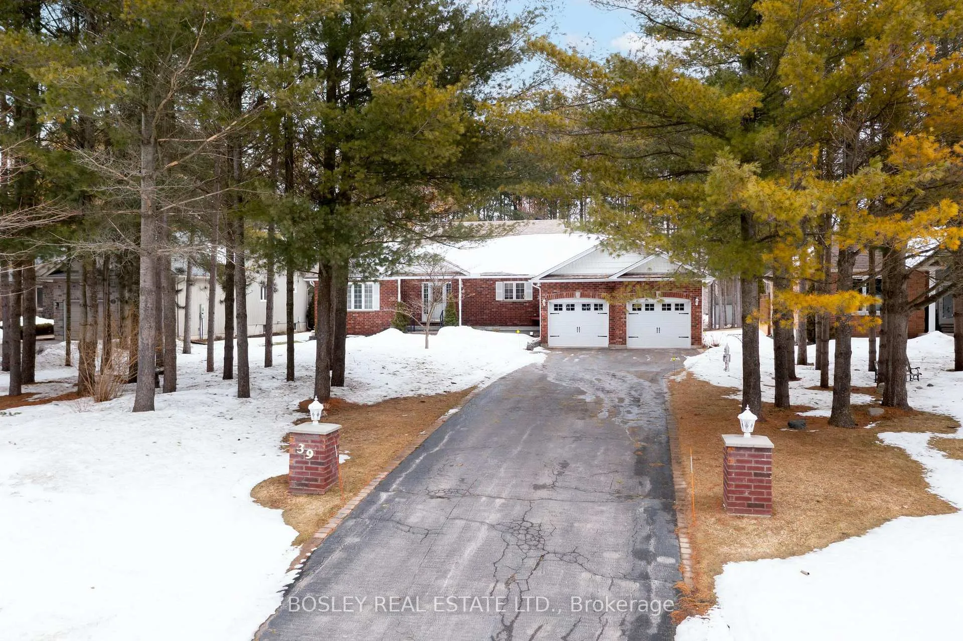 Photo 5 of 39 Martyn Drive, Wasaga Beach — HOMEH