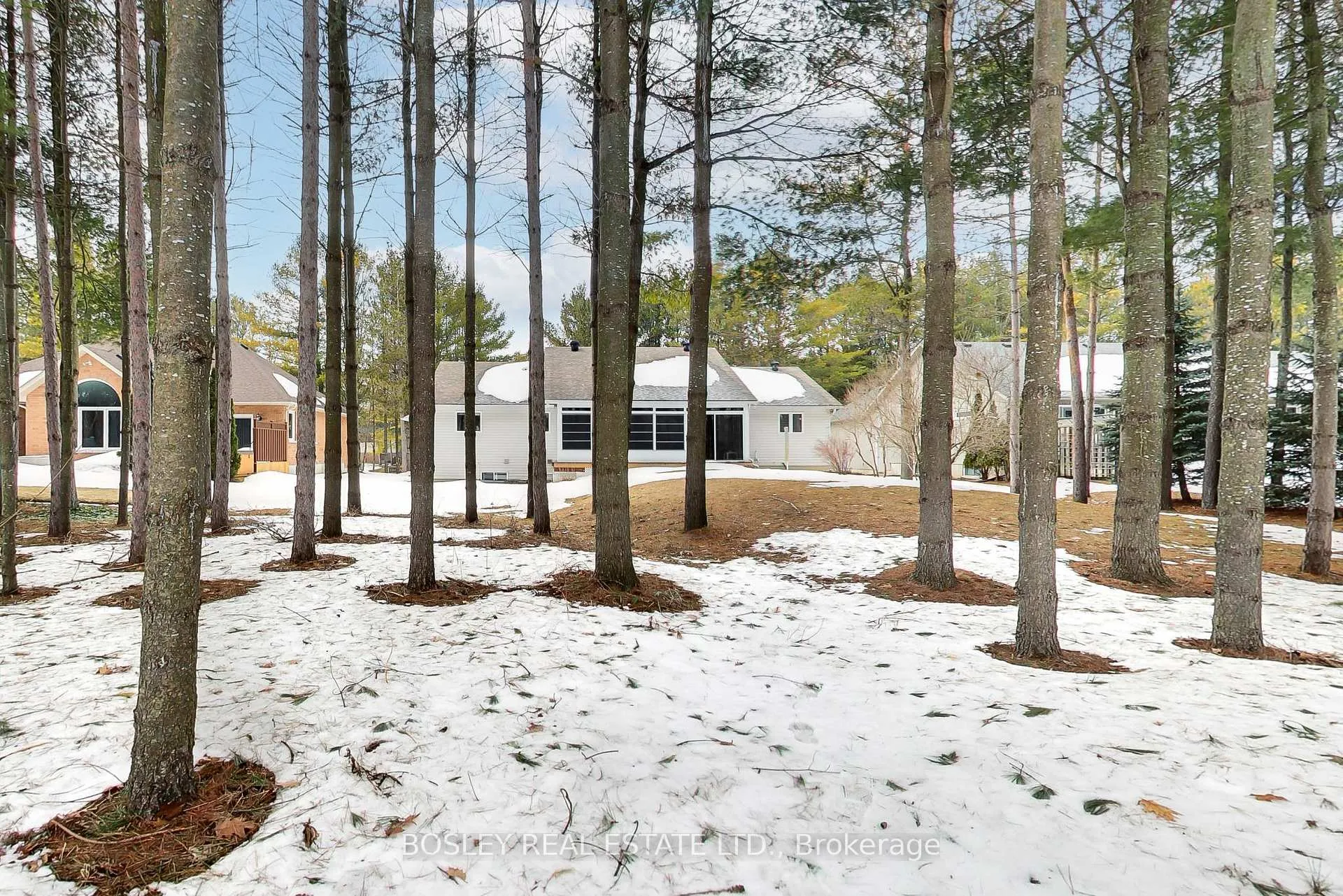 Photo 20 of 39 Martyn Drive, Wasaga Beach — HOMEH