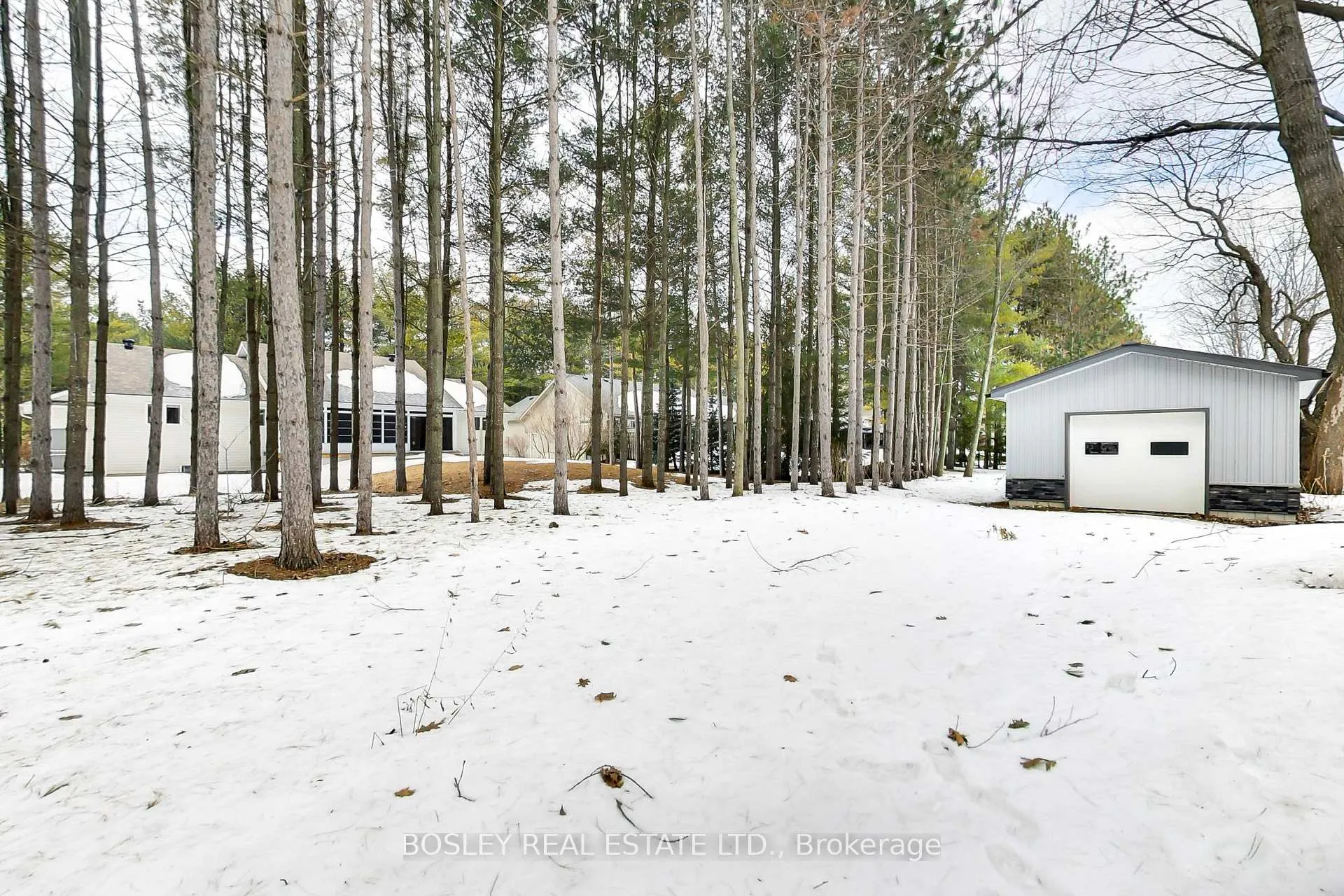 Photo 22 of 39 Martyn Drive, Wasaga Beach — HOMEH