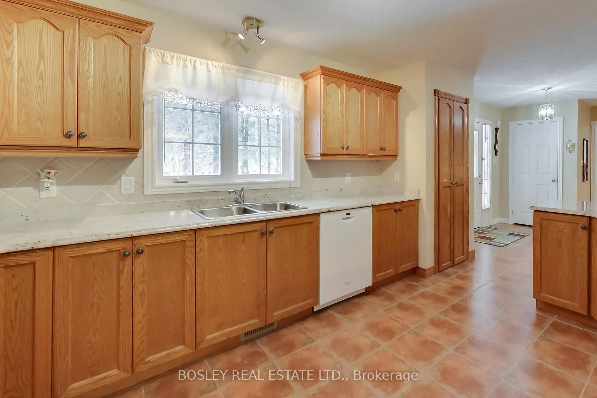 Photo 29 of 39 Martyn Drive, Wasaga Beach — HOMEH