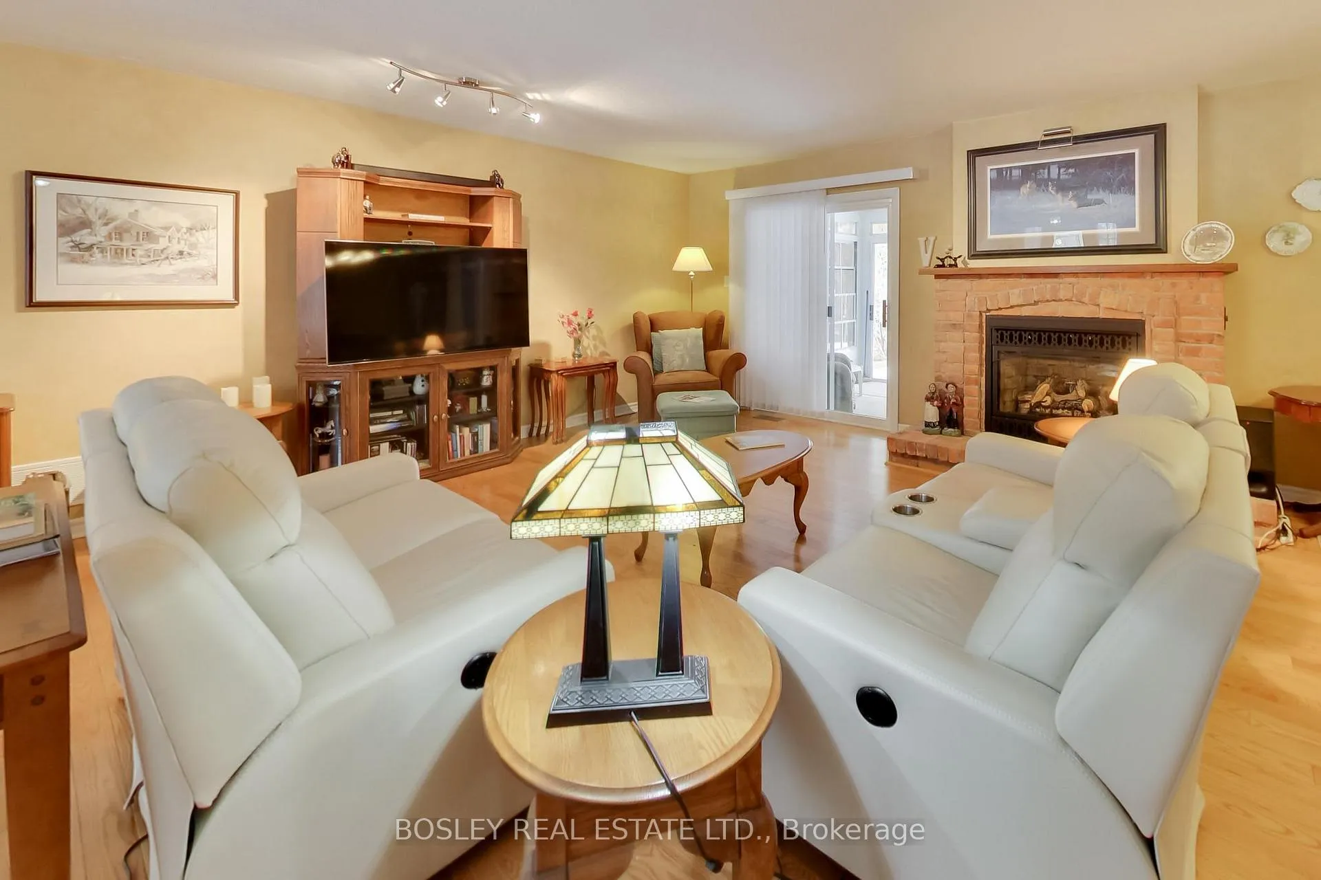 Photo 33 of 39 Martyn Drive, Wasaga Beach — HOMEH