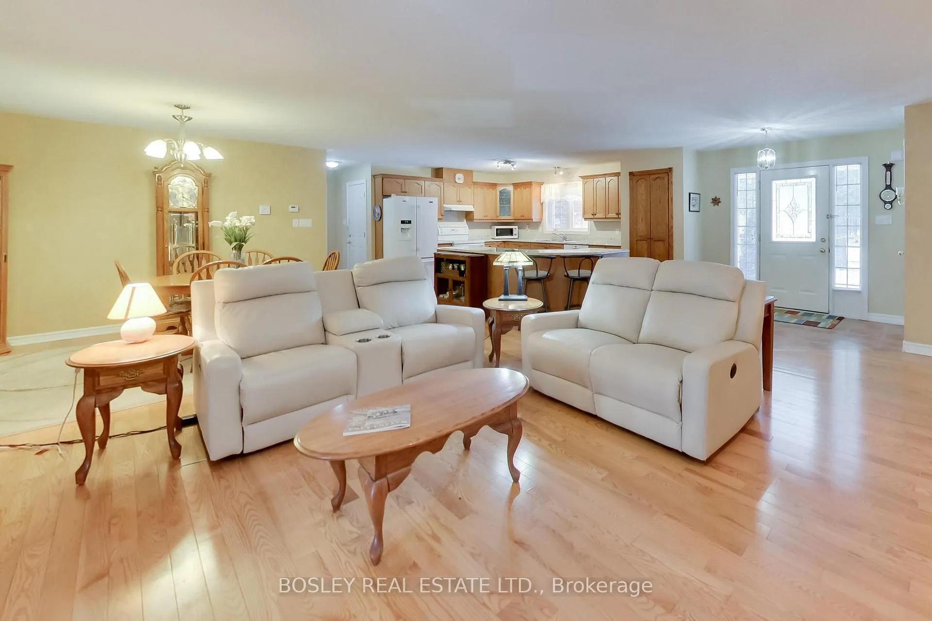 Photo 36 of 39 Martyn Drive, Wasaga Beach — HOMEH