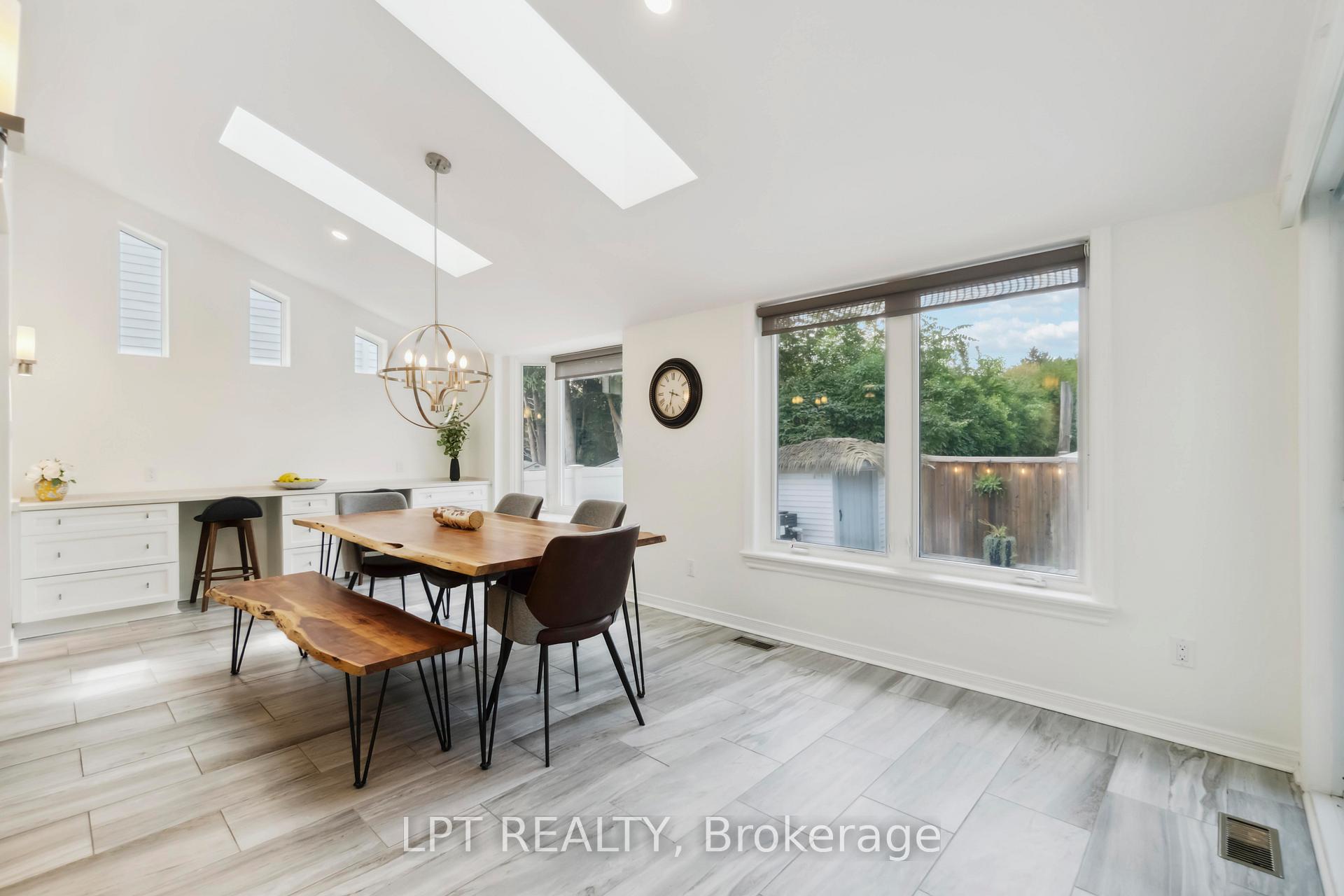 Photo 13 of 113 Four Seasons Drive, Ottawa, Borden Farm/Stewart Farm/Carleton Heights/Parkwood Hills — HOMEH