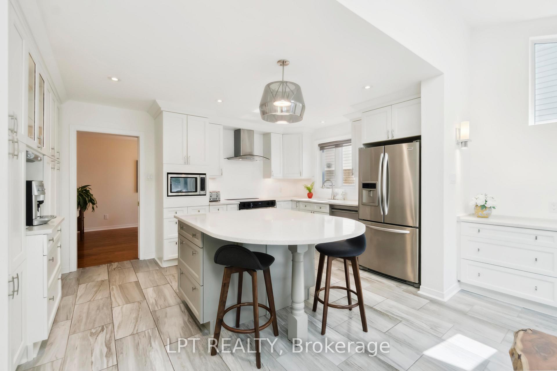 Photo 15 of 113 Four Seasons Drive, Ottawa, Borden Farm/Stewart Farm/Carleton Heights/Parkwood Hills — HOMEH