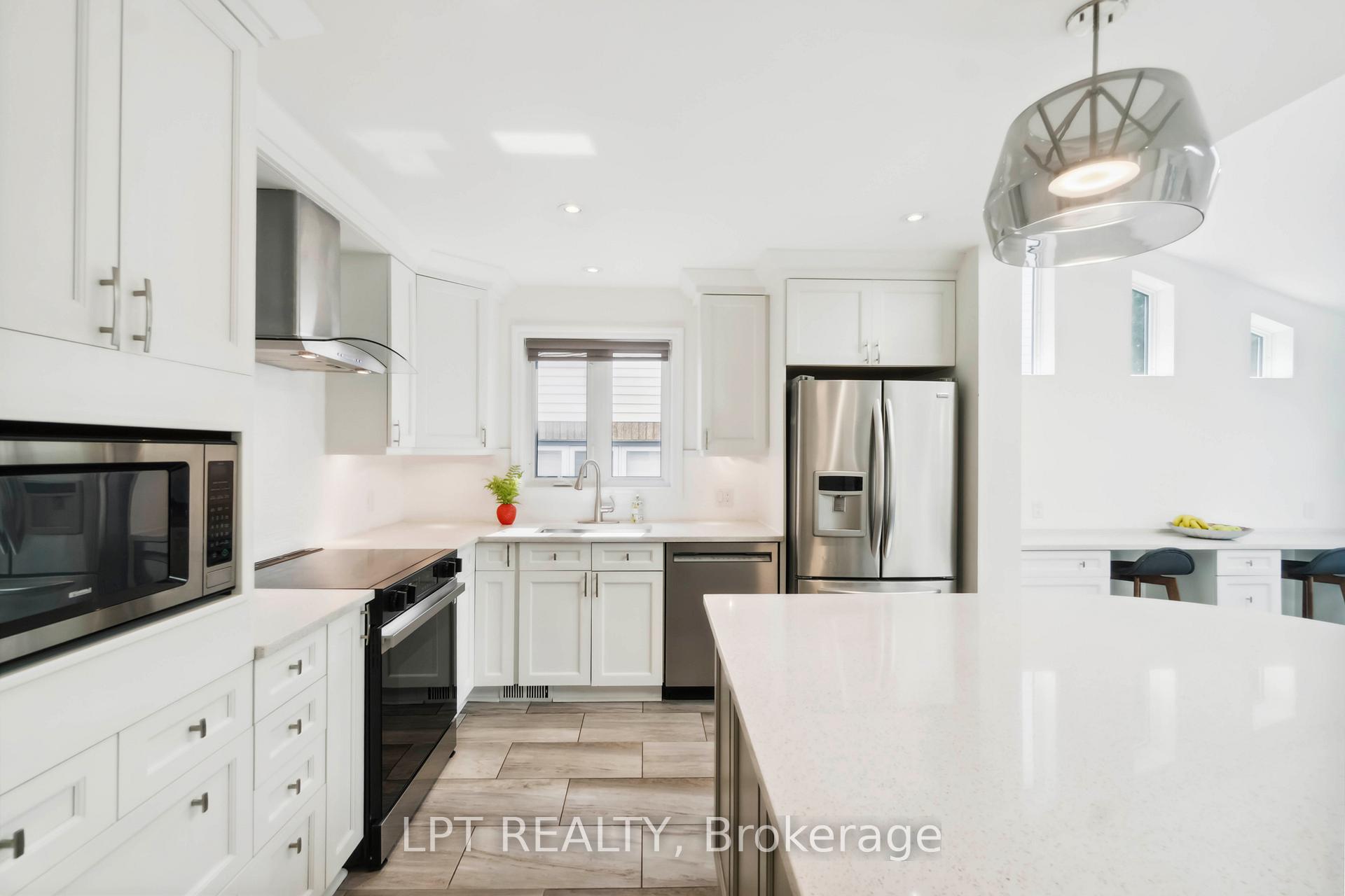 Photo 18 of 113 Four Seasons Drive, Ottawa, Borden Farm/Stewart Farm/Carleton Heights/Parkwood Hills — HOMEH