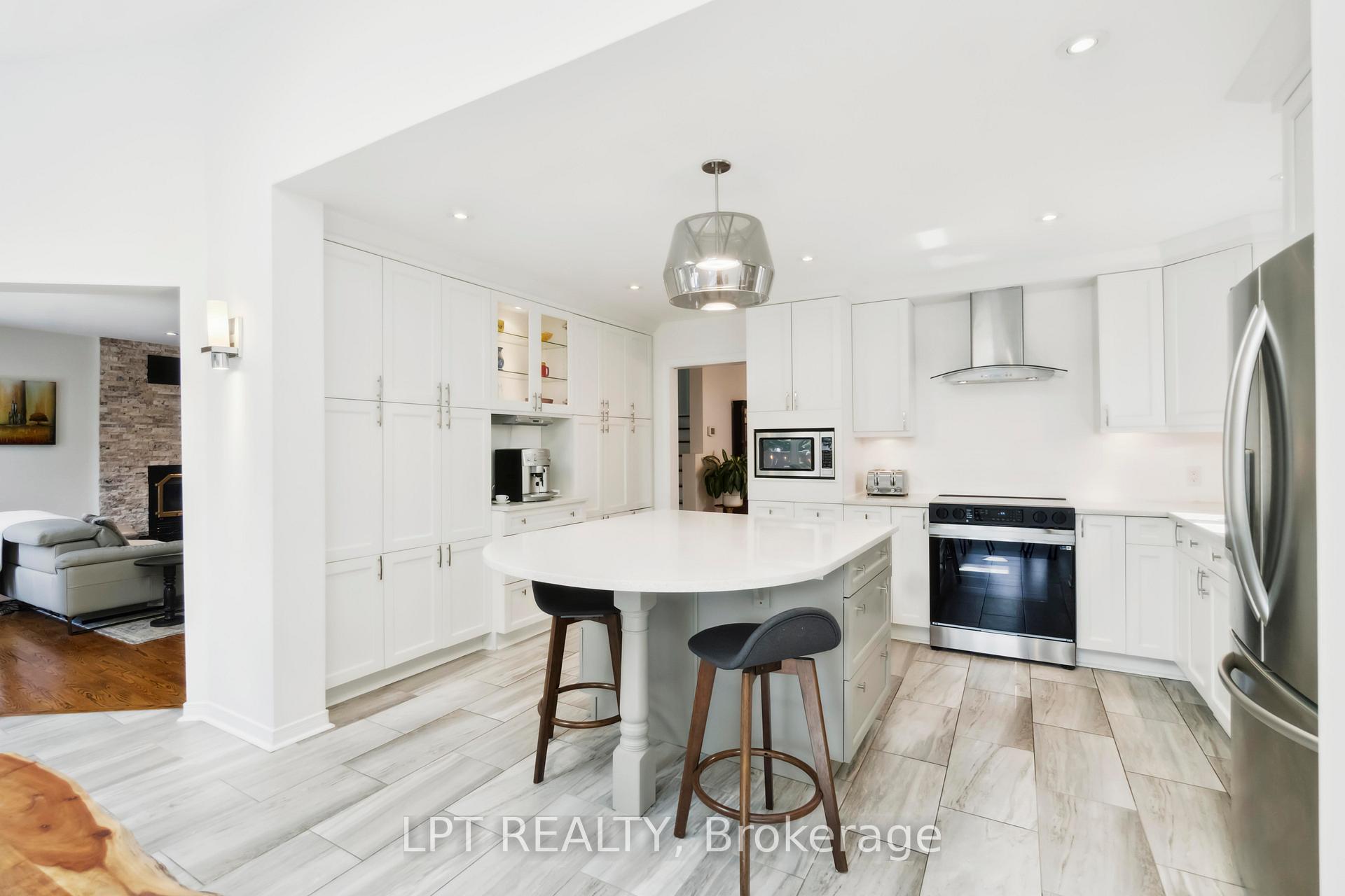 Photo 20 of 113 Four Seasons Drive, Ottawa, Borden Farm/Stewart Farm/Carleton Heights/Parkwood Hills — HOMEH