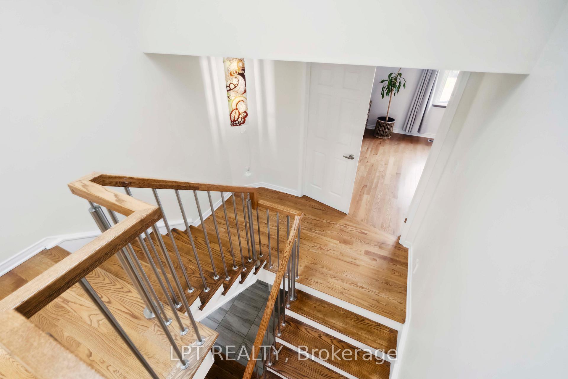 Photo 30 of 113 Four Seasons Drive, Ottawa, Borden Farm/Stewart Farm/Carleton Heights/Parkwood Hills — HOMEH