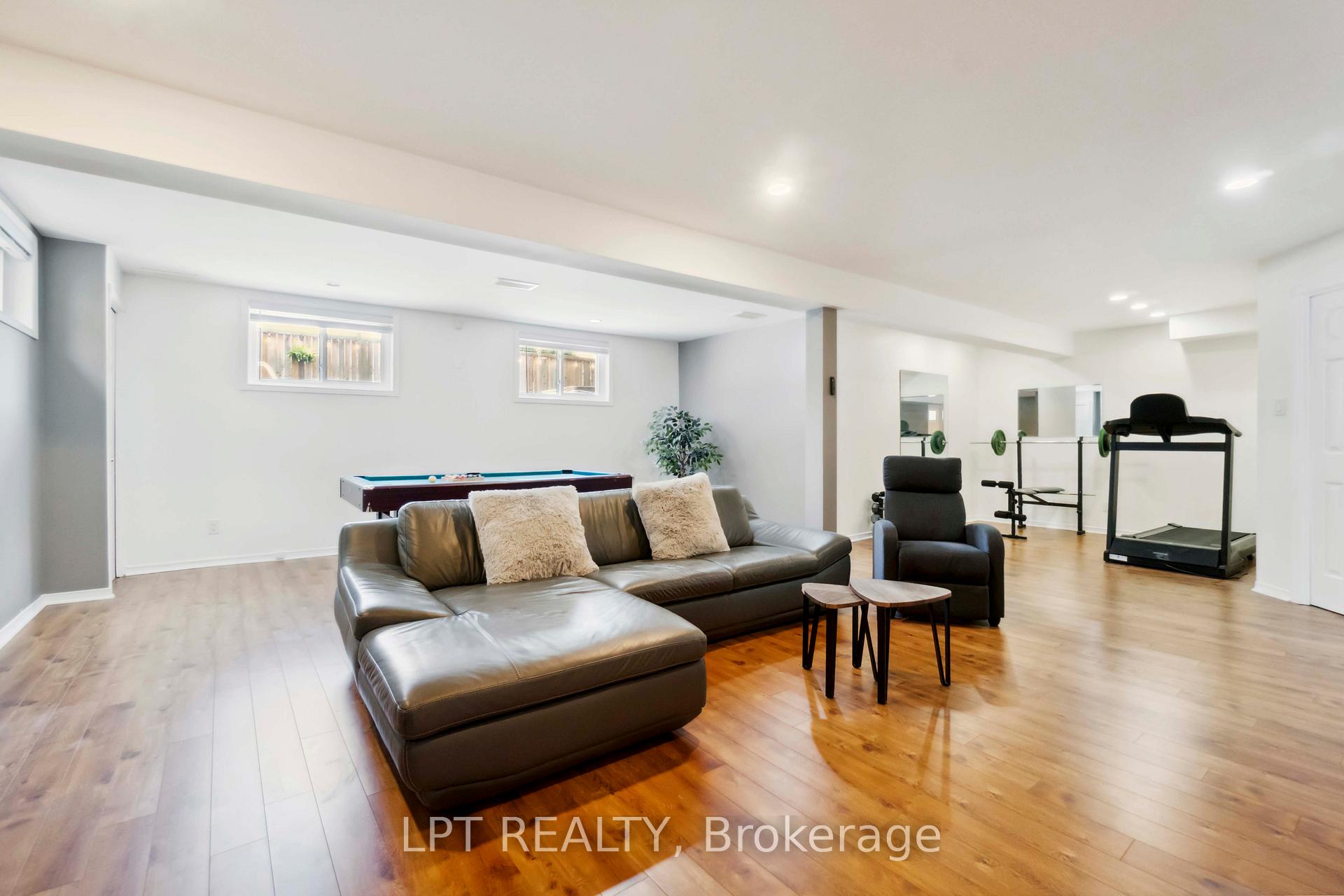 Photo 44 of 113 Four Seasons Drive, Ottawa, Borden Farm/Stewart Farm/Carleton Heights/Parkwood Hills — HOMEH