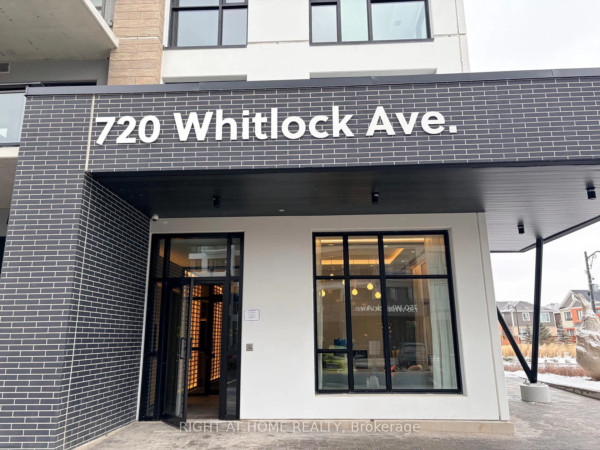 Photo 1 of Unit 813, 720 Whitlock Avenue, Milton, Cobban — HOMEH