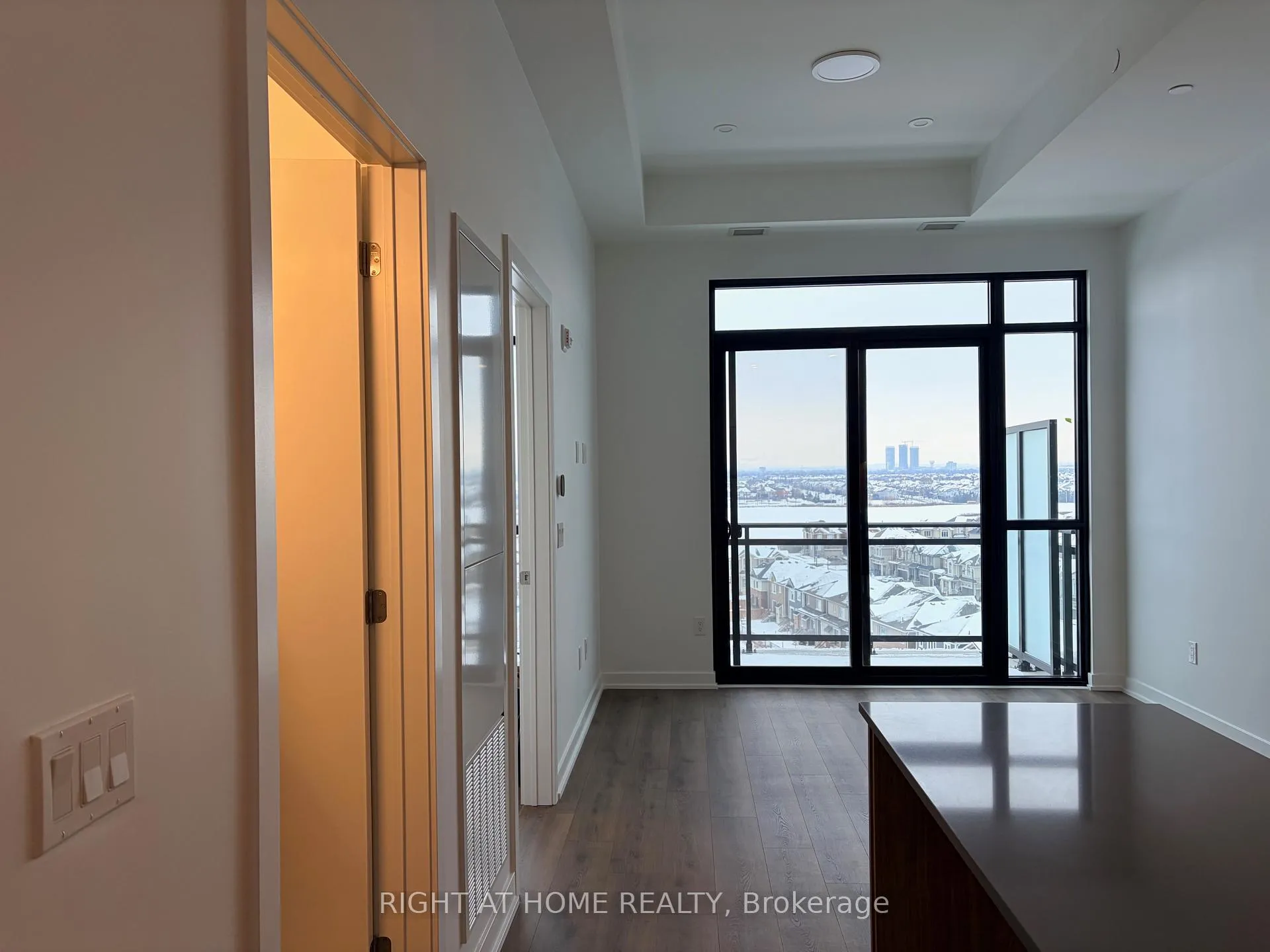 Photo 8 of Unit 813, 720 Whitlock Avenue, Milton, Cobban — HOMEH