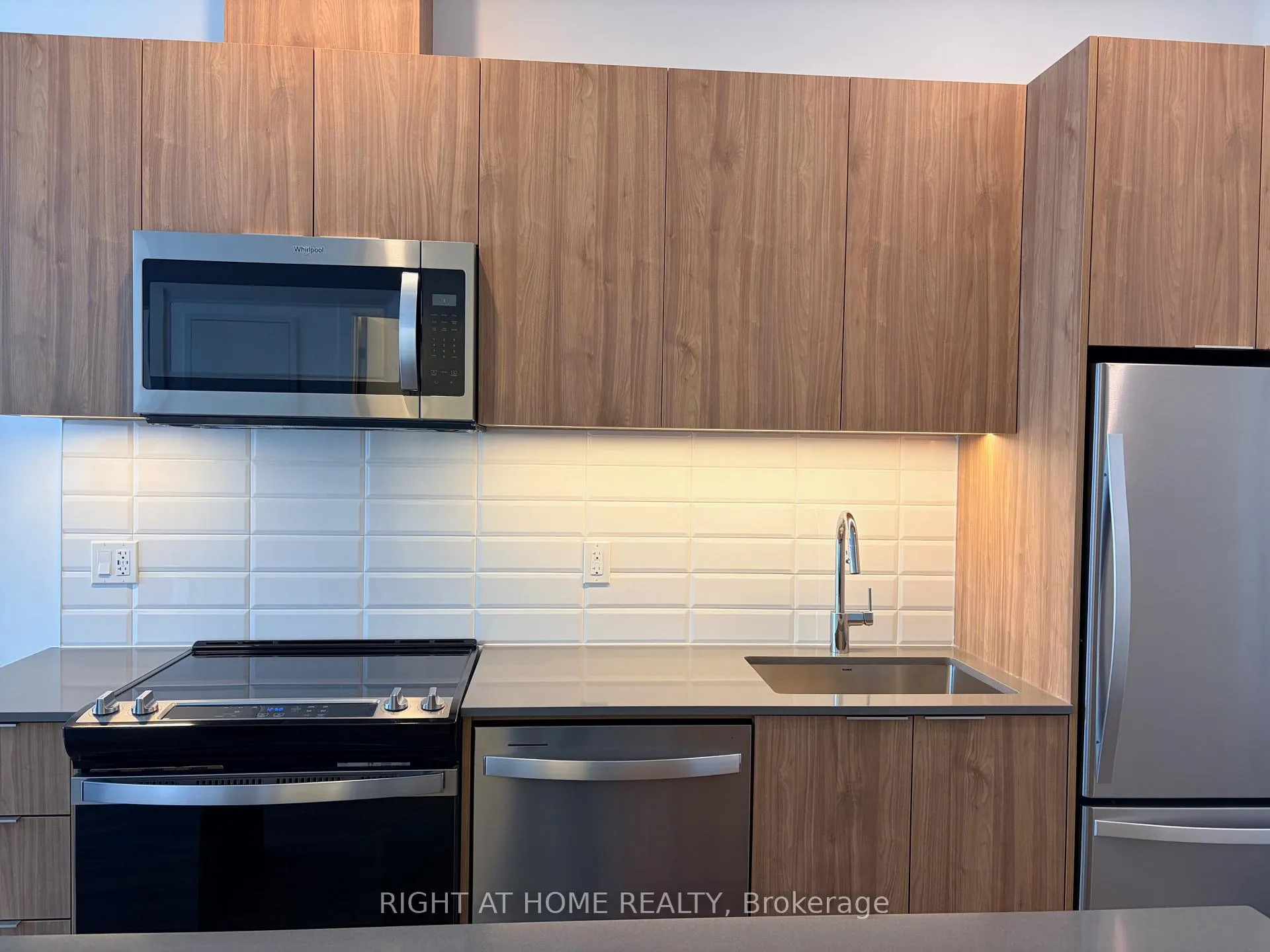 Photo 9 of Unit 813, 720 Whitlock Avenue, Milton, Cobban — HOMEH
