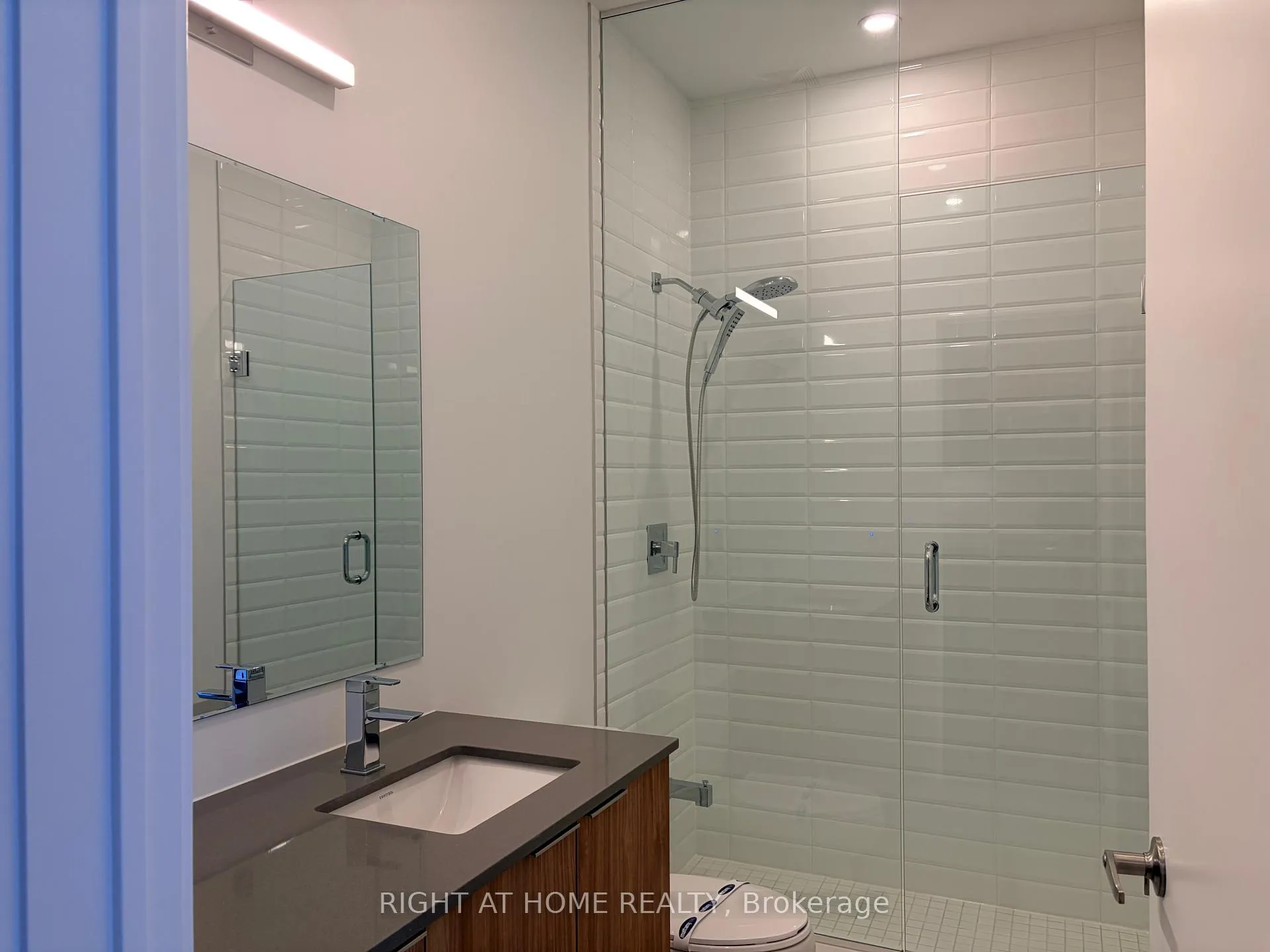 Photo 10 of Unit 813, 720 Whitlock Avenue, Milton, Cobban — HOMEH