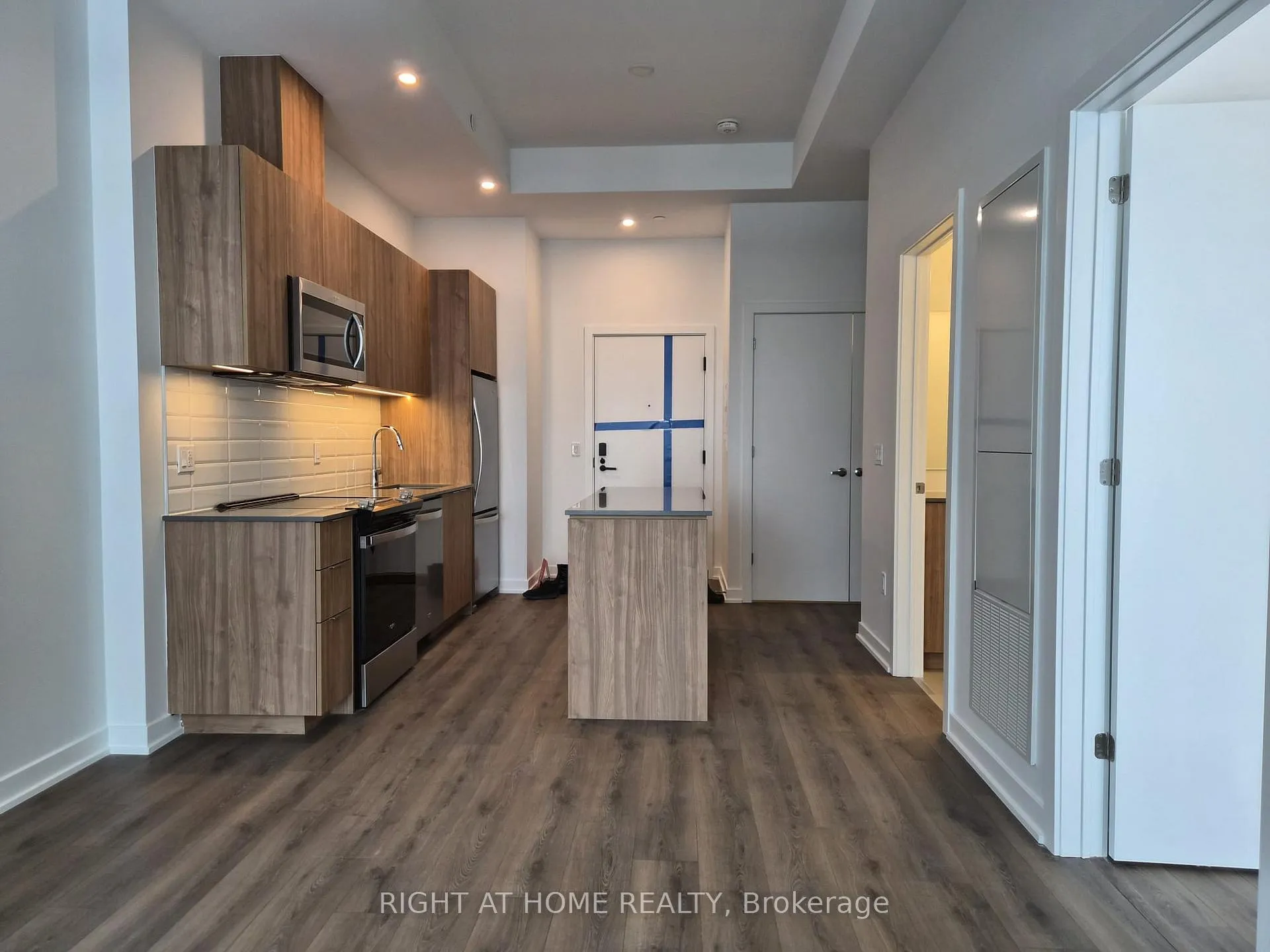 Photo 16 of Unit 813, 720 Whitlock Avenue, Milton, Cobban — HOMEH