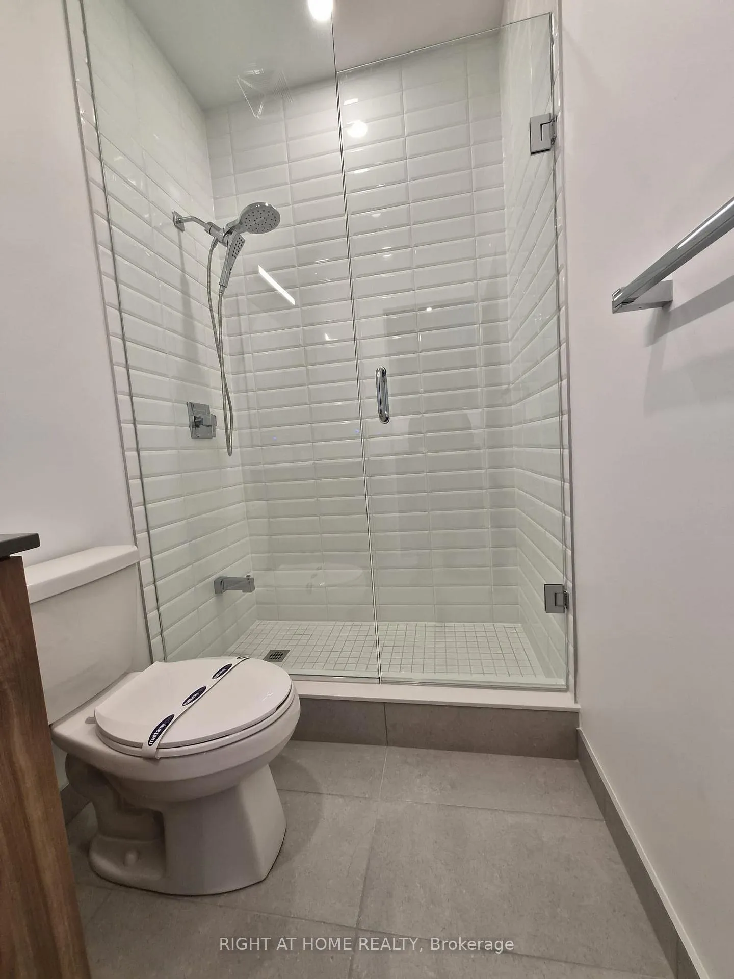 Photo 19 of Unit 813, 720 Whitlock Avenue, Milton, Cobban — HOMEH