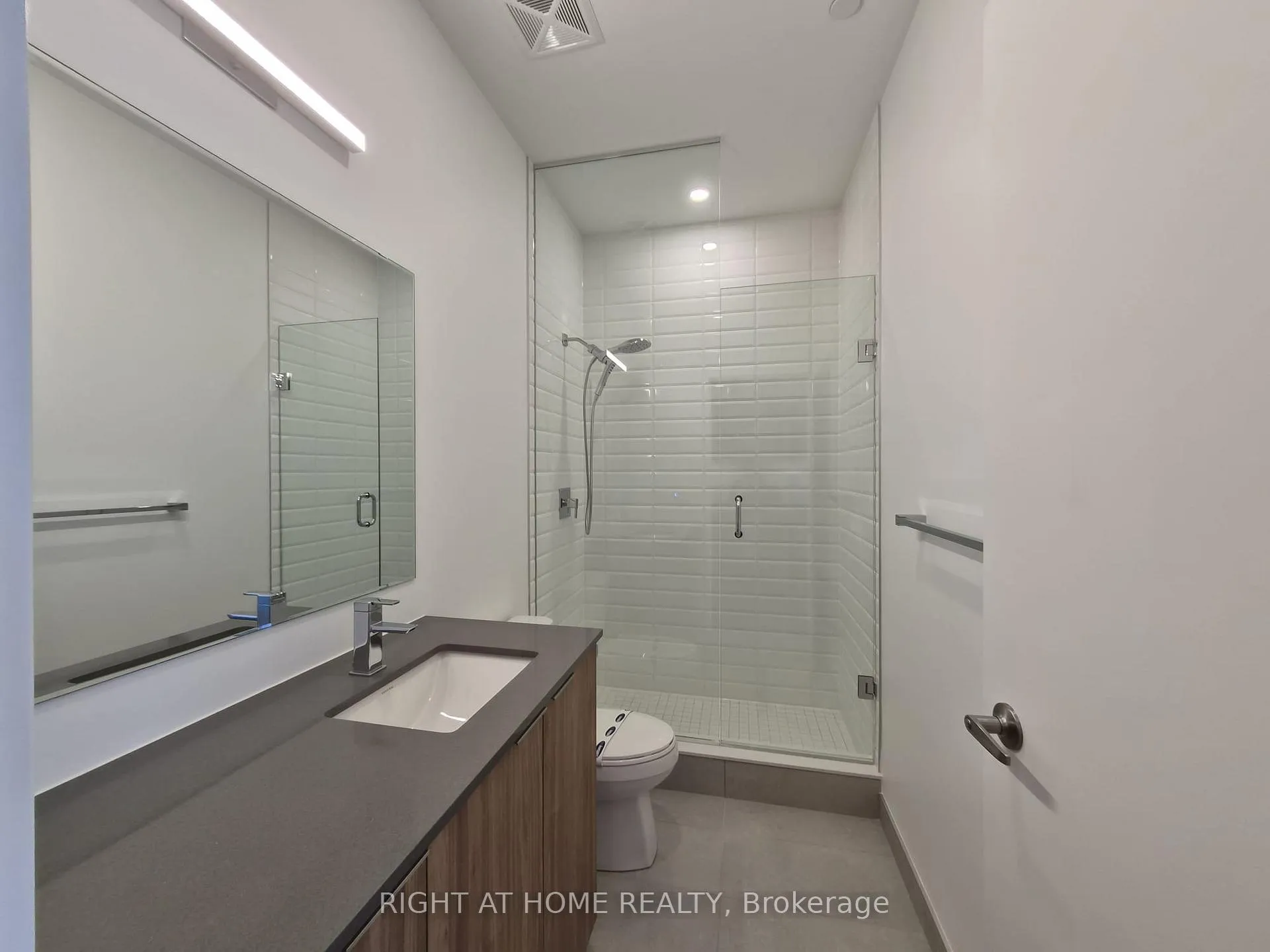 Photo 20 of Unit 813, 720 Whitlock Avenue, Milton, Cobban — HOMEH