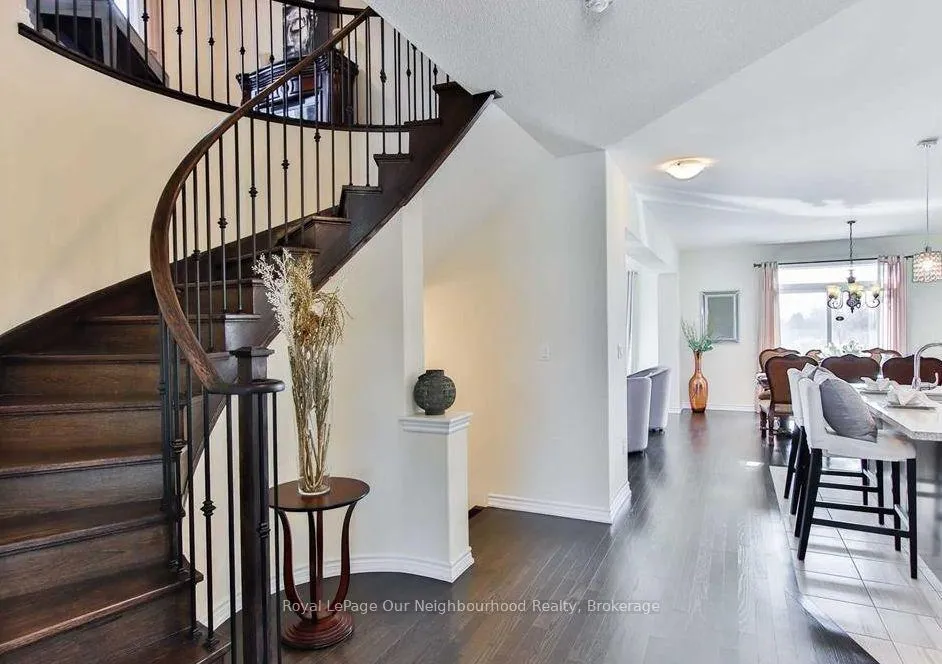 Photo 5 of 215 Northglen Boulevard, Clarington, Bowmanville — HOMEH