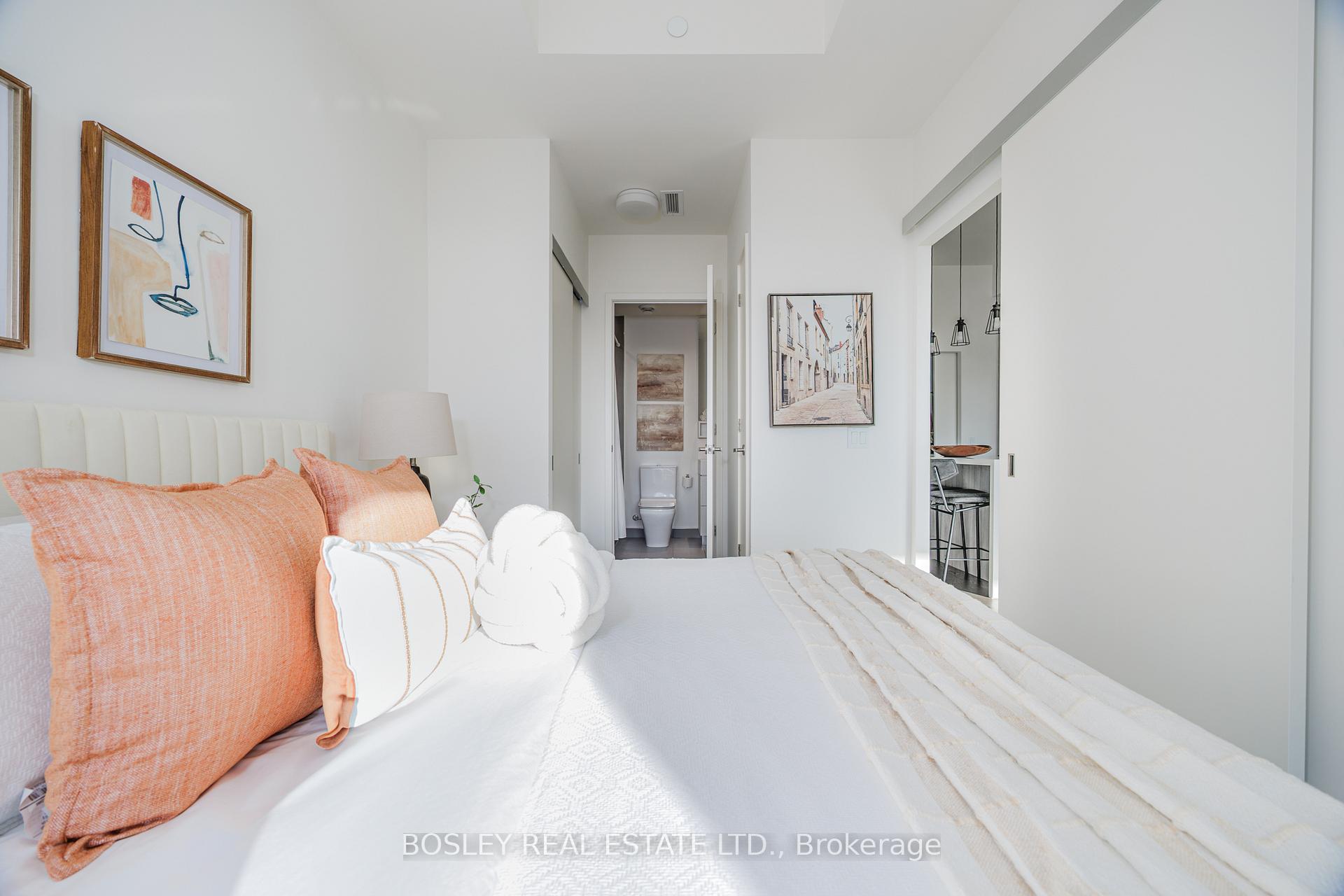Photo 9 of Unit 932, 8 Hillsdale Avenue E, Toronto, Mount Pleasant West — HOMEH