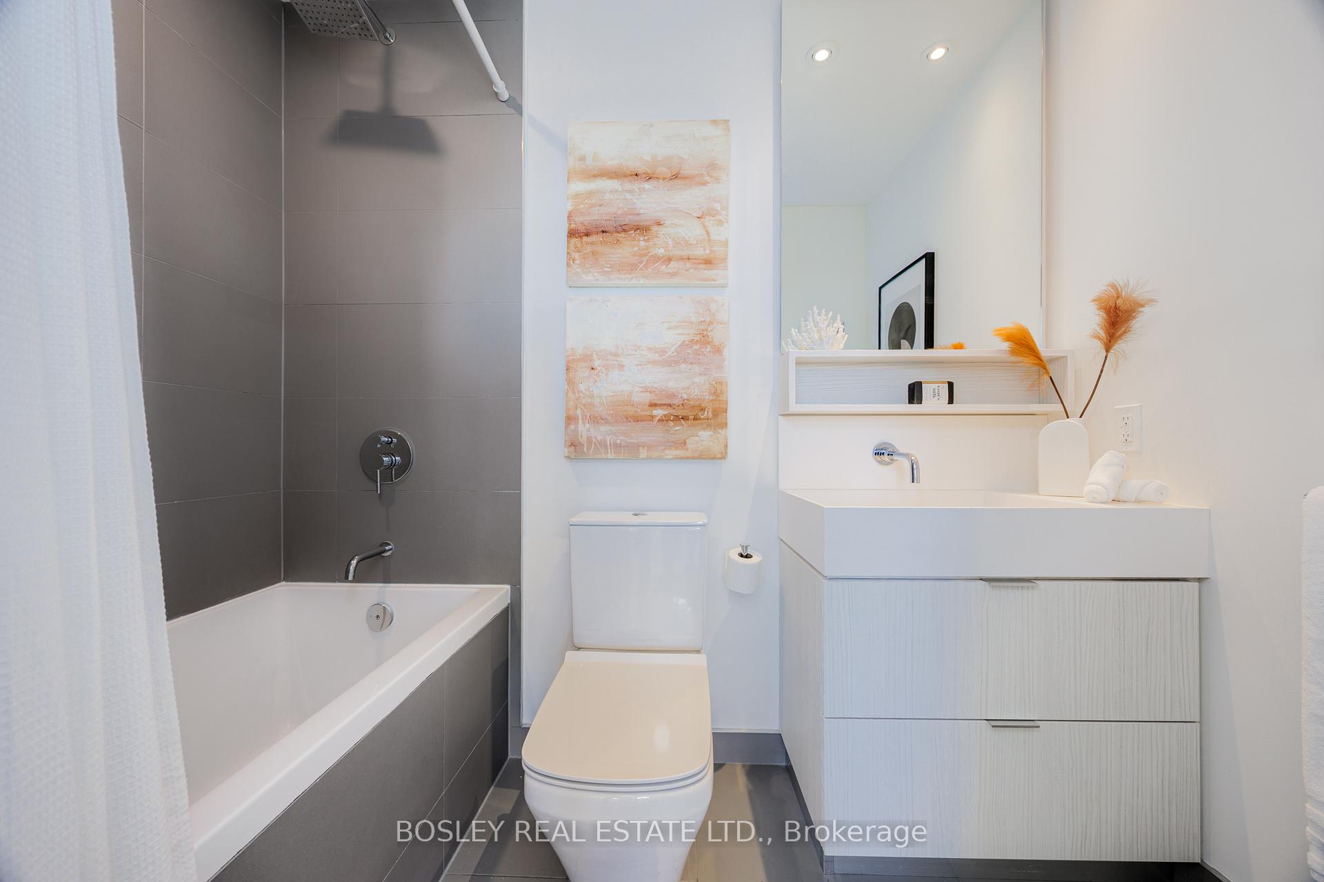 Photo 11 of Unit 932, 8 Hillsdale Avenue E, Toronto, Mount Pleasant West — HOMEH