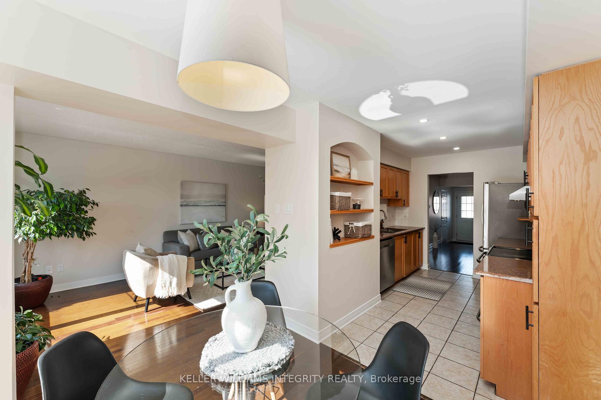 Photo 5 of 4638 Ogilvie Walk Crescent, Ottawa, Carson Grove — HOMEH