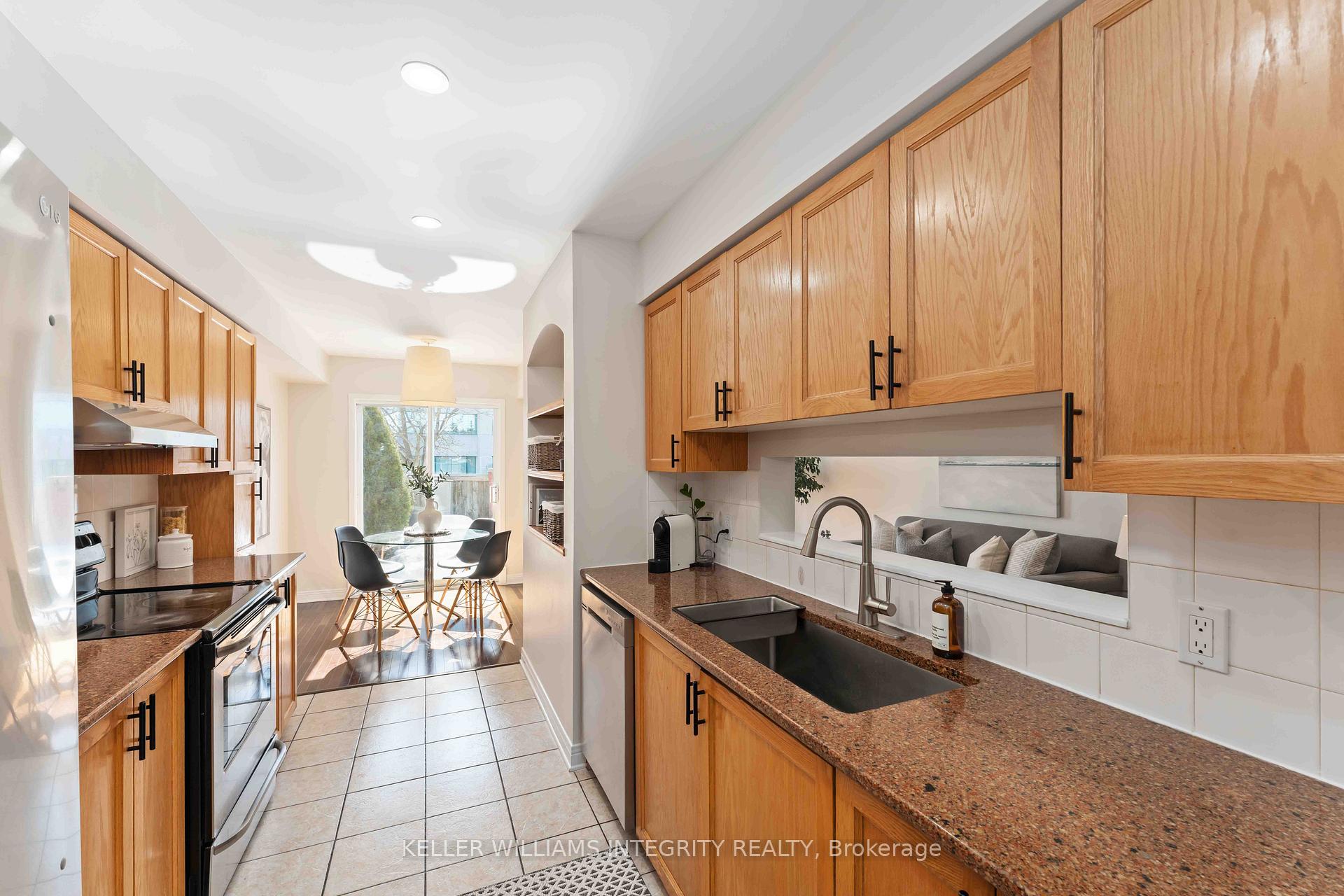 Photo 6 of 4638 Ogilvie Walk Crescent, Ottawa, Carson Grove — HOMEH