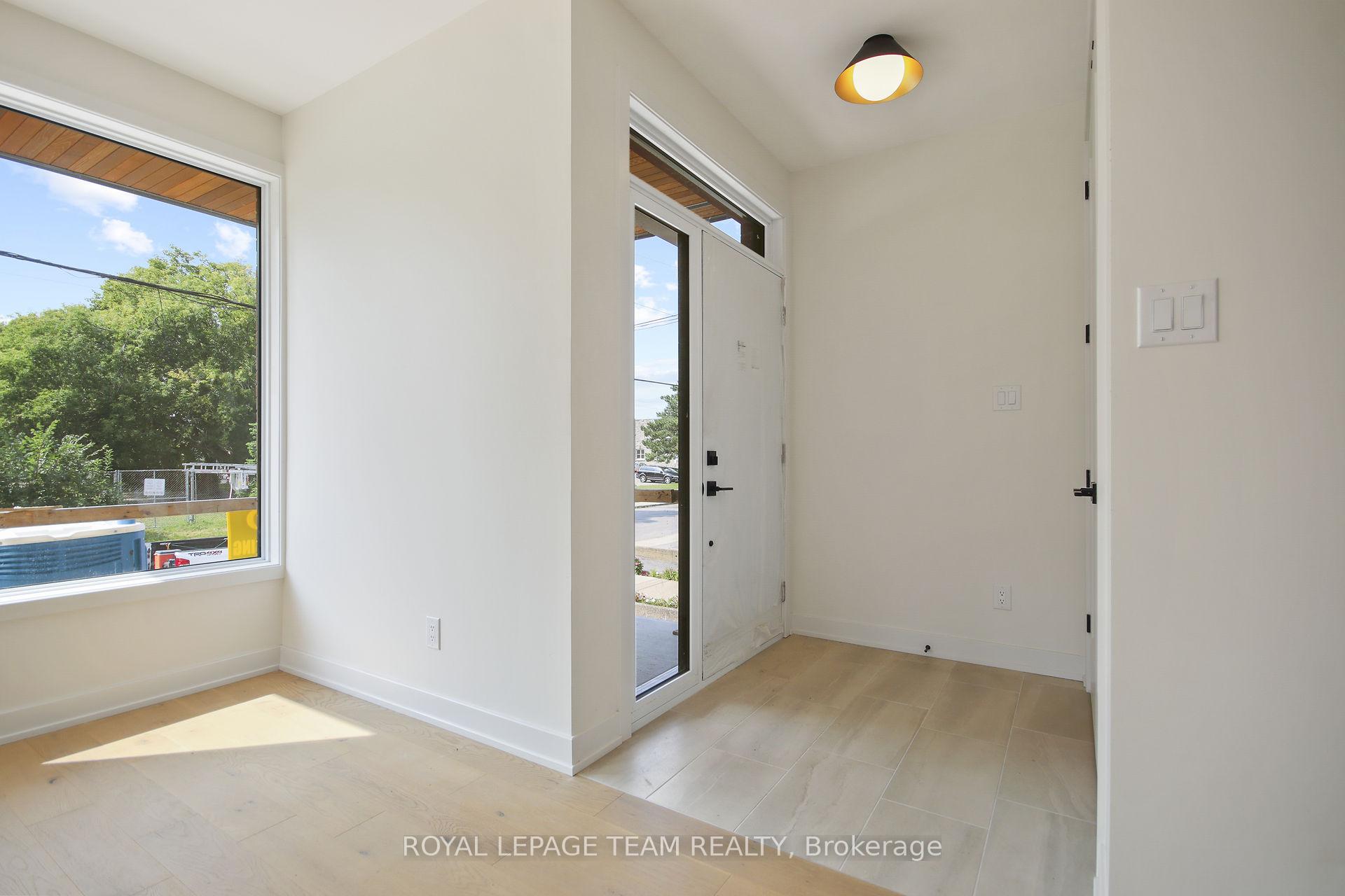 Photo 3 of Unit A/A2, 241 Breezehill Avenue, Ottawa, West Centre Town — HOMEH