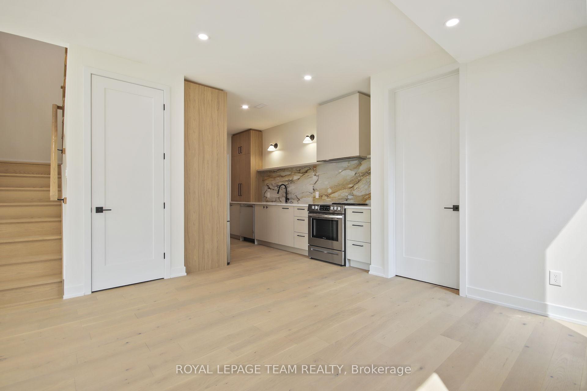 Photo 12 of Unit A/A2, 241 Breezehill Avenue, Ottawa, West Centre Town — HOMEH