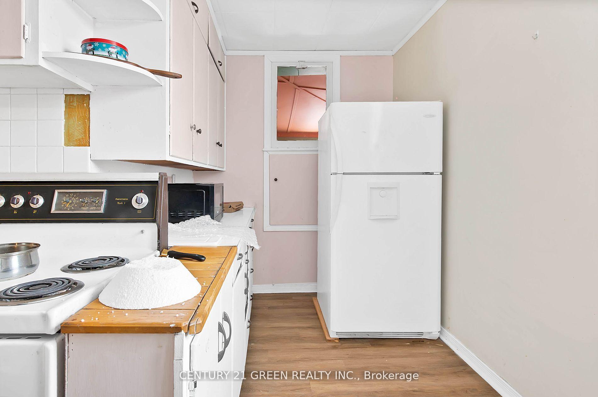 Photo 7 of Unit Upper, 7288 Highway 26 Road, Clearview, Stayner — HOMEH