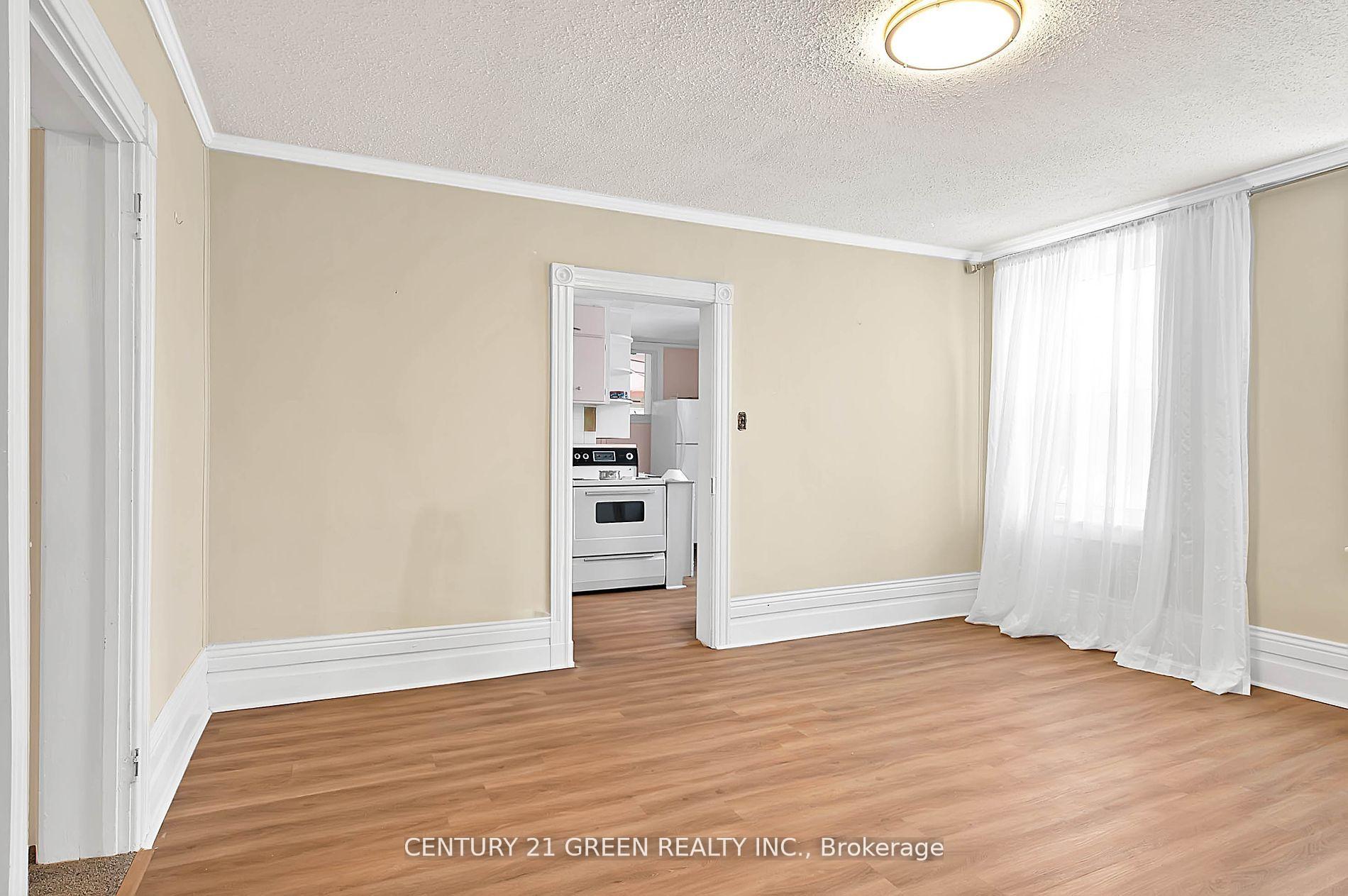 Photo 15 of Unit Upper, 7288 Highway 26 Road, Clearview, Stayner — HOMEH