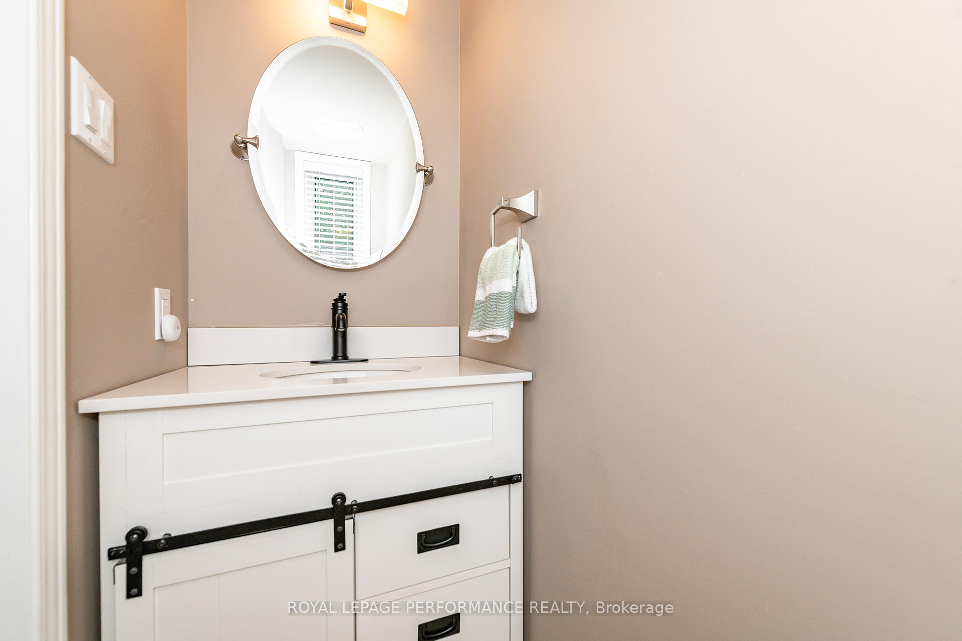 Photo 7 of Unit 14, 111 Steele Park Private, Ottawa, Cyrville — HOMEH