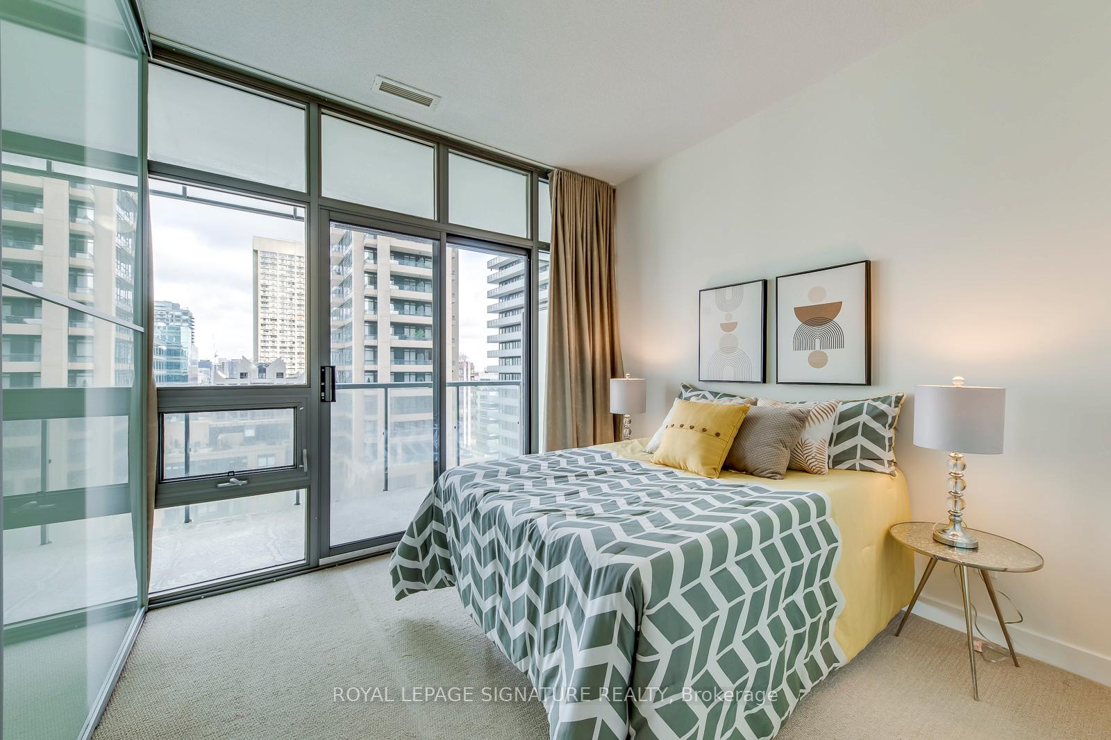 Photo 24 of Unit 2009, 33 Charles Street E, Toronto, Church-Yonge Corridor — HOMEH