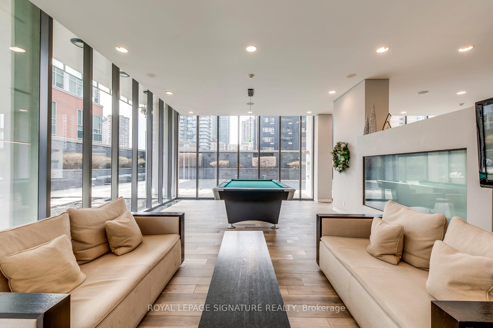 Photo 35 of Unit 2009, 33 Charles Street E, Toronto, Church-Yonge Corridor — HOMEH