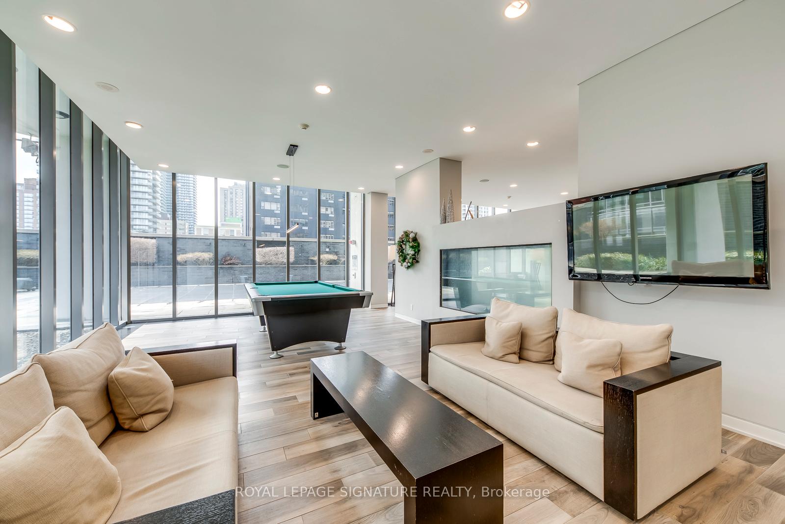 Photo 36 of Unit 2009, 33 Charles Street E, Toronto, Church-Yonge Corridor — HOMEH