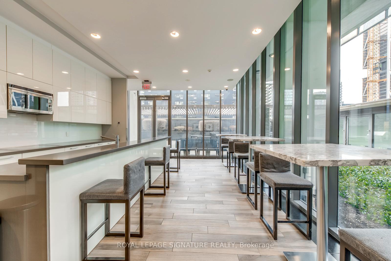 Photo 38 of Unit 2009, 33 Charles Street E, Toronto, Church-Yonge Corridor — HOMEH