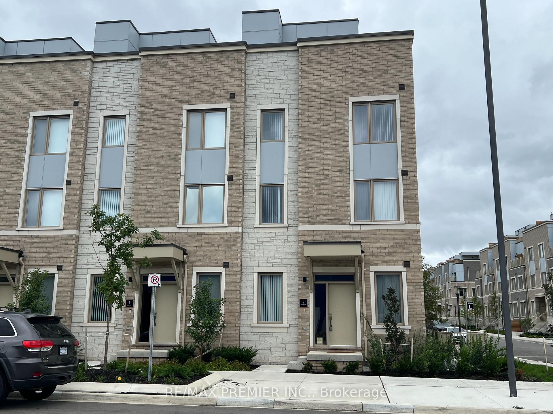 Front of 3 Mable Smith Way