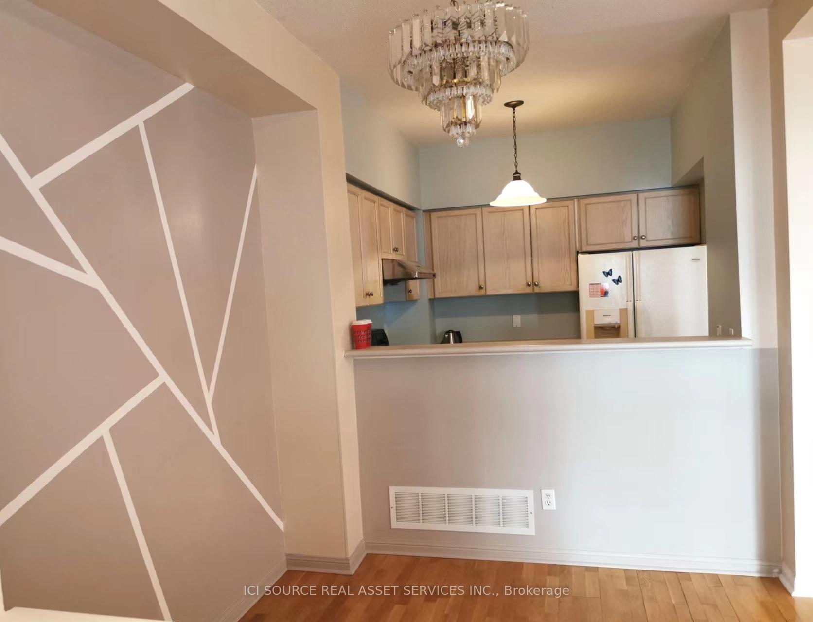 Photo 4 of Unit 10, 4 Cox Boulevard, Markham, Unionville — HOMEH