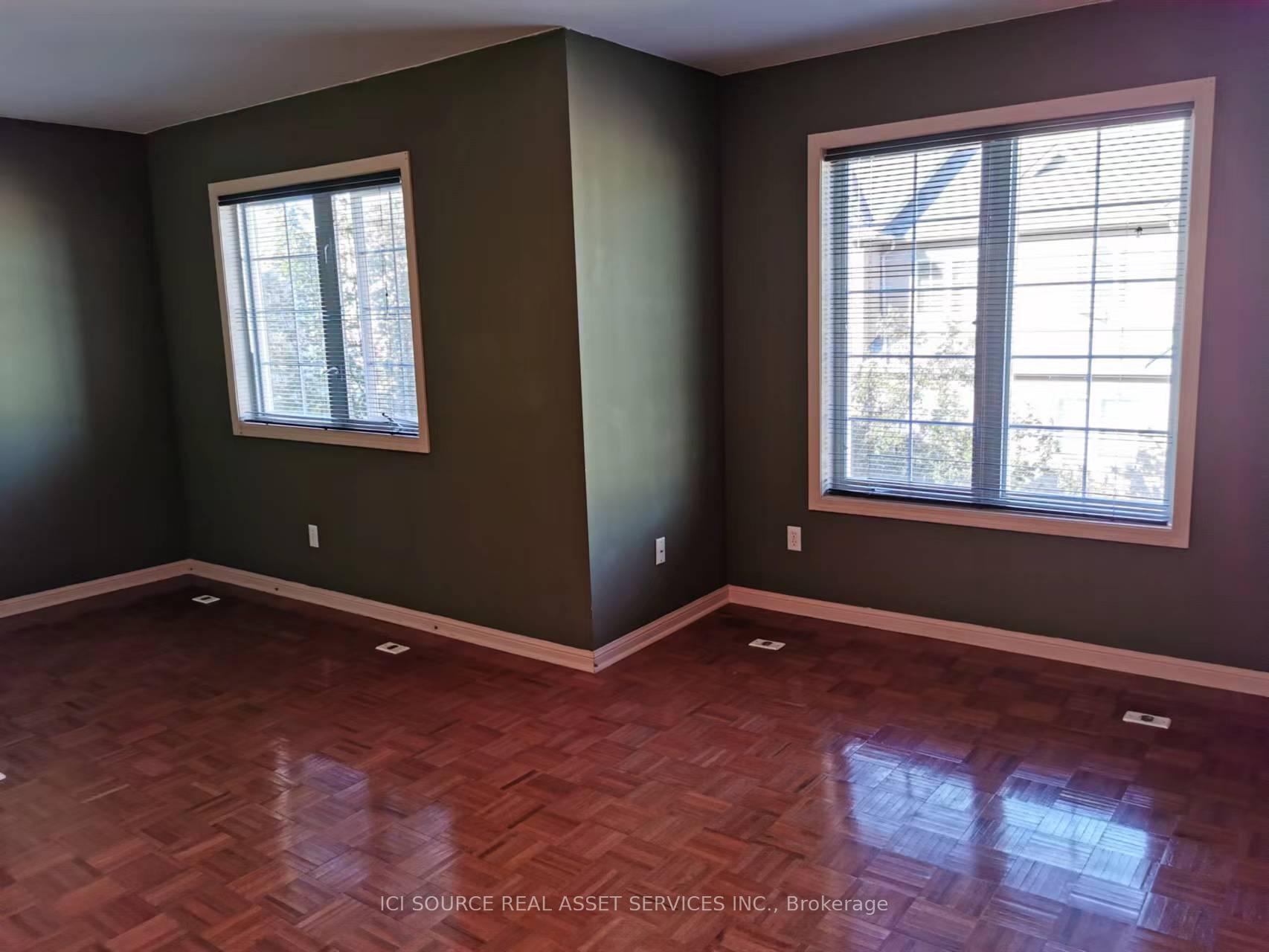 Photo 8 of Unit 10, 4 Cox Boulevard, Markham, Unionville — HOMEH
