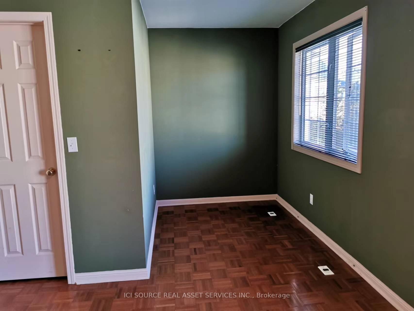 Photo 10 of Unit 10, 4 Cox Boulevard, Markham, Unionville — HOMEH