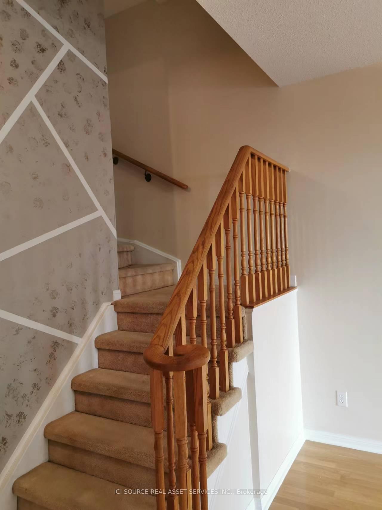 Photo 13 of Unit 10, 4 Cox Boulevard, Markham, Unionville — HOMEH
