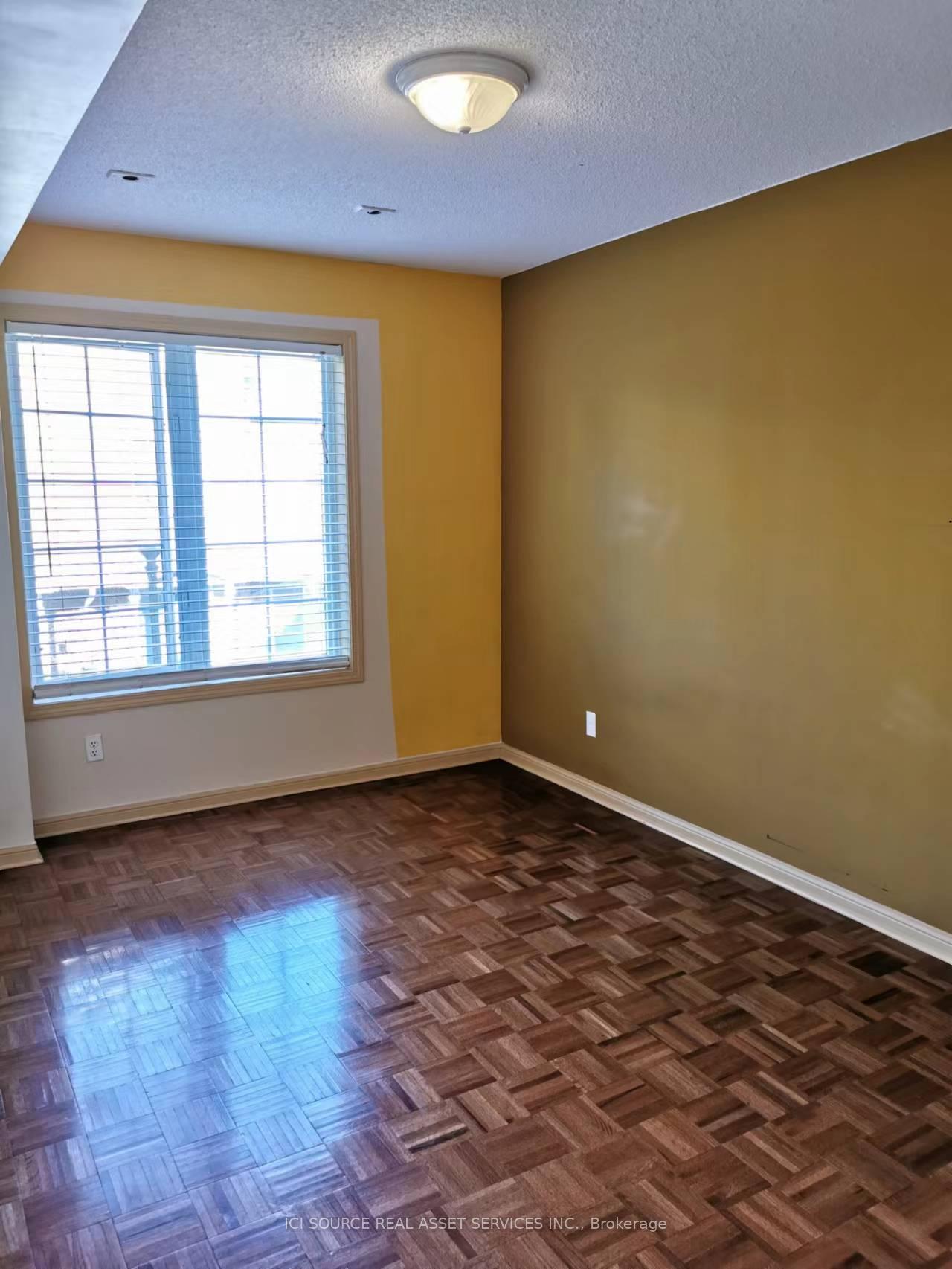 Photo 15 of Unit 10, 4 Cox Boulevard, Markham, Unionville — HOMEH