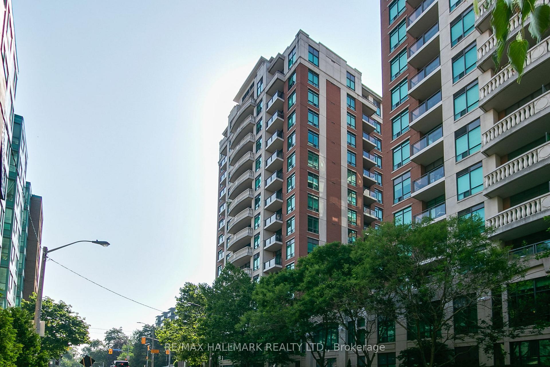 Front of Unit 602, 319 Merton Street