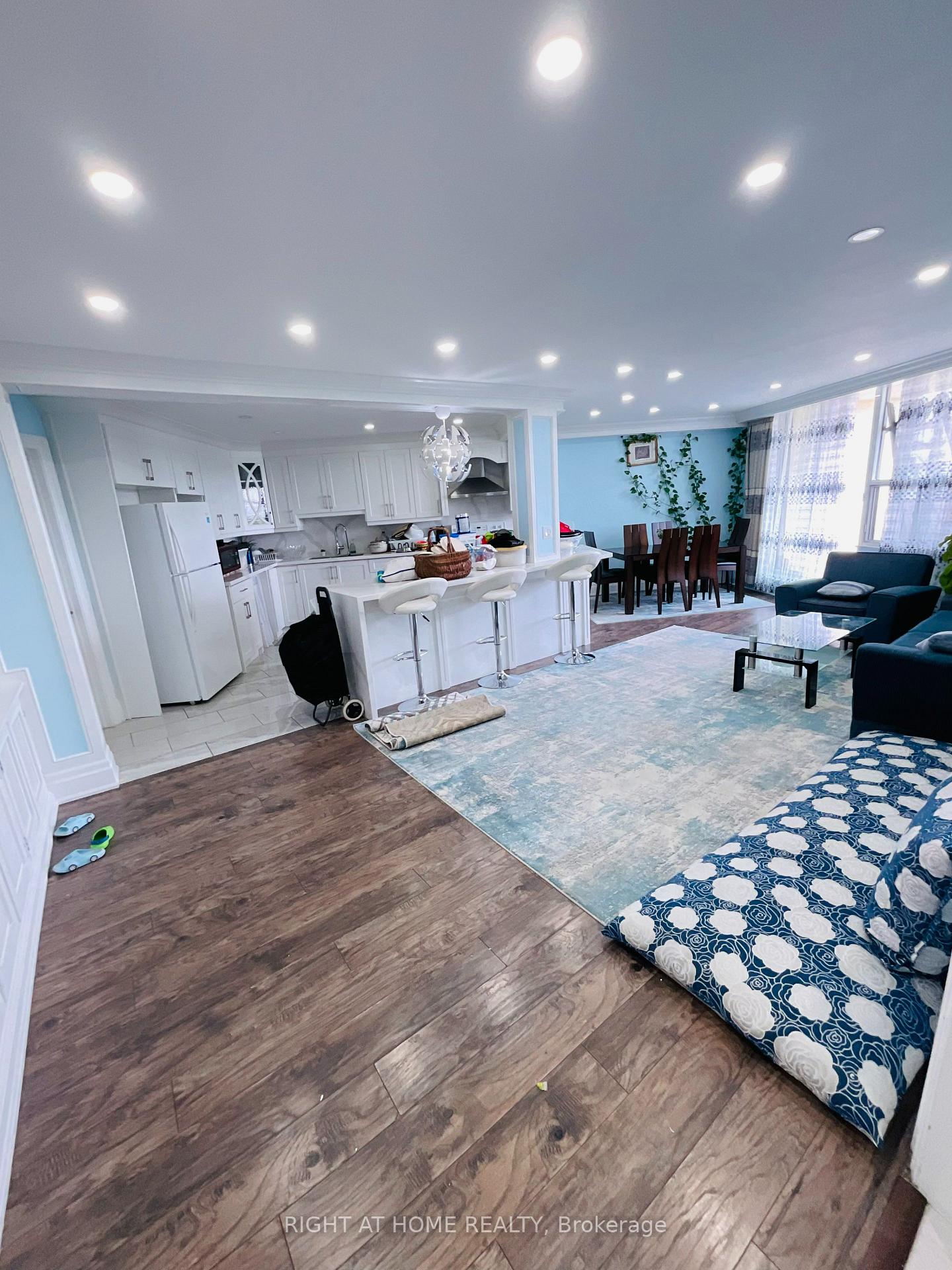 Photo 5 of Unit 506, 5 Vicora Link Way, Toronto, Flemingdon Park — HOMEH