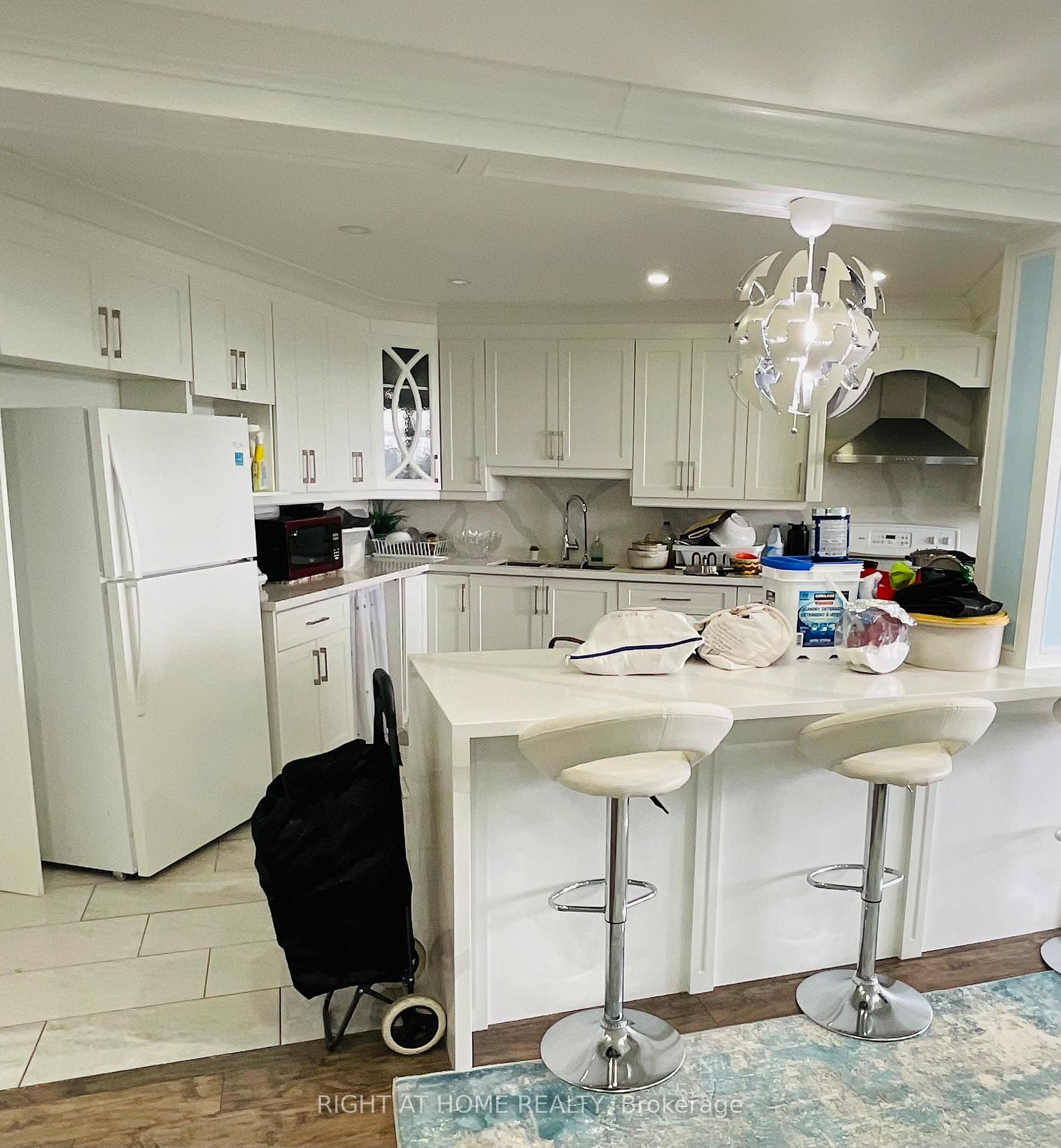 Photo 12 of Unit 506, 5 Vicora Link Way, Toronto, Flemingdon Park — HOMEH