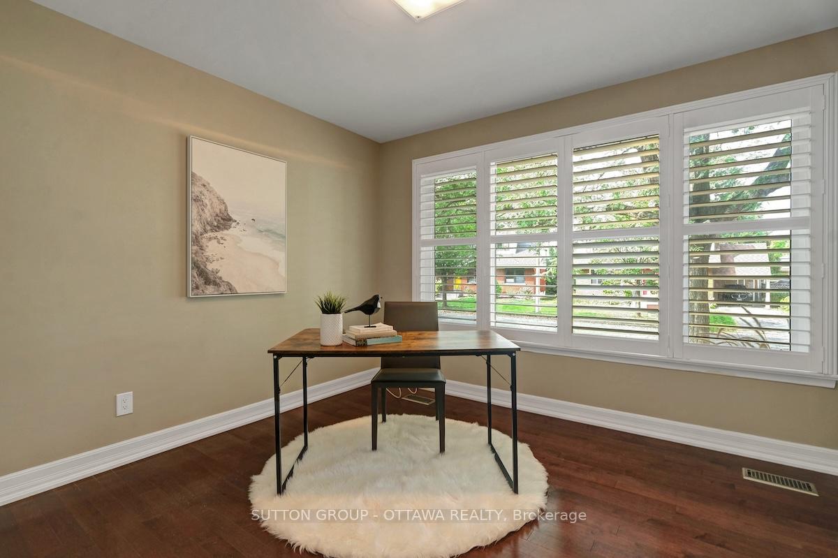 Photo 6 of 680 Weston Drive, Ottawa, Elmvale Acres — HOMEH