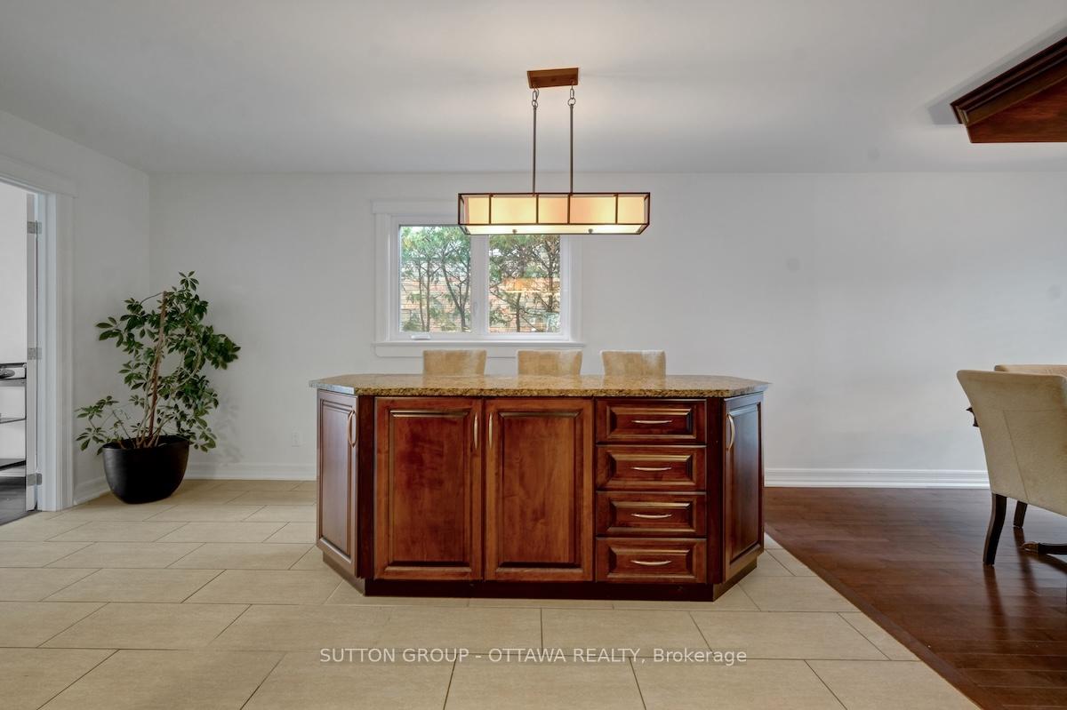 Photo 18 of 680 Weston Drive, Ottawa, Elmvale Acres — HOMEH