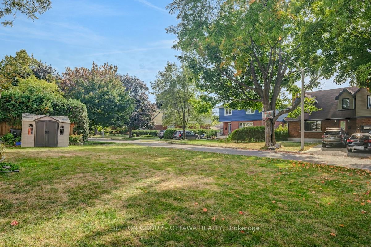 Photo 42 of 680 Weston Drive, Ottawa, Elmvale Acres — HOMEH