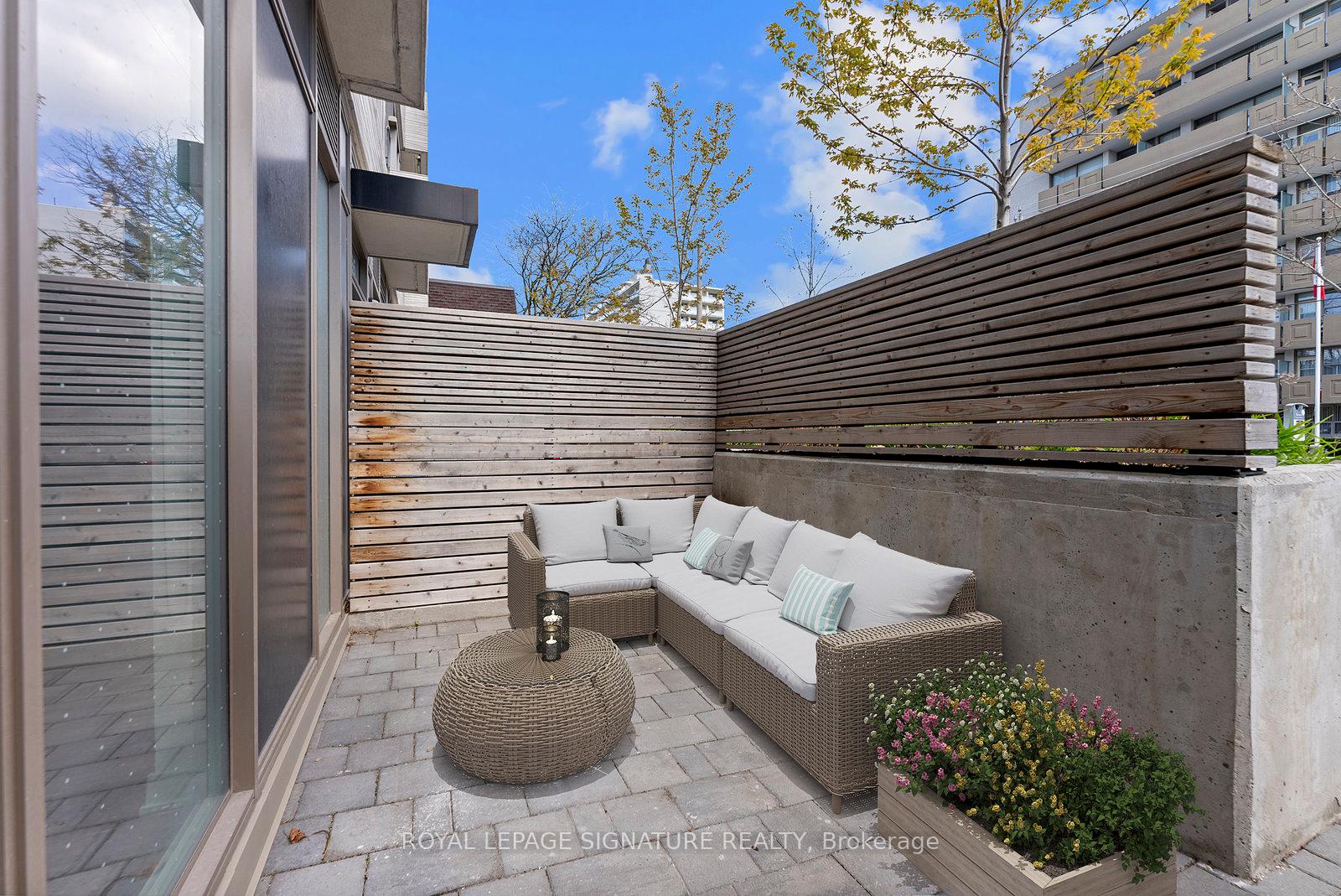 Photo 5 of Unit 104, 1 Cardiff Road, Toronto, Mount Pleasant East — HOMEH