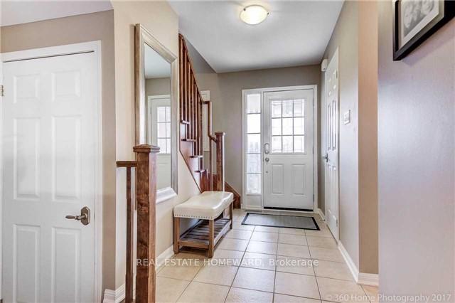 Photo 4 of 22 Kidd Circle, Aurora, Bayview Northeast — HOMEH