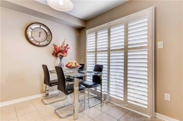 Photo 11 of 22 Kidd Circle, Aurora, Bayview Northeast — HOMEH